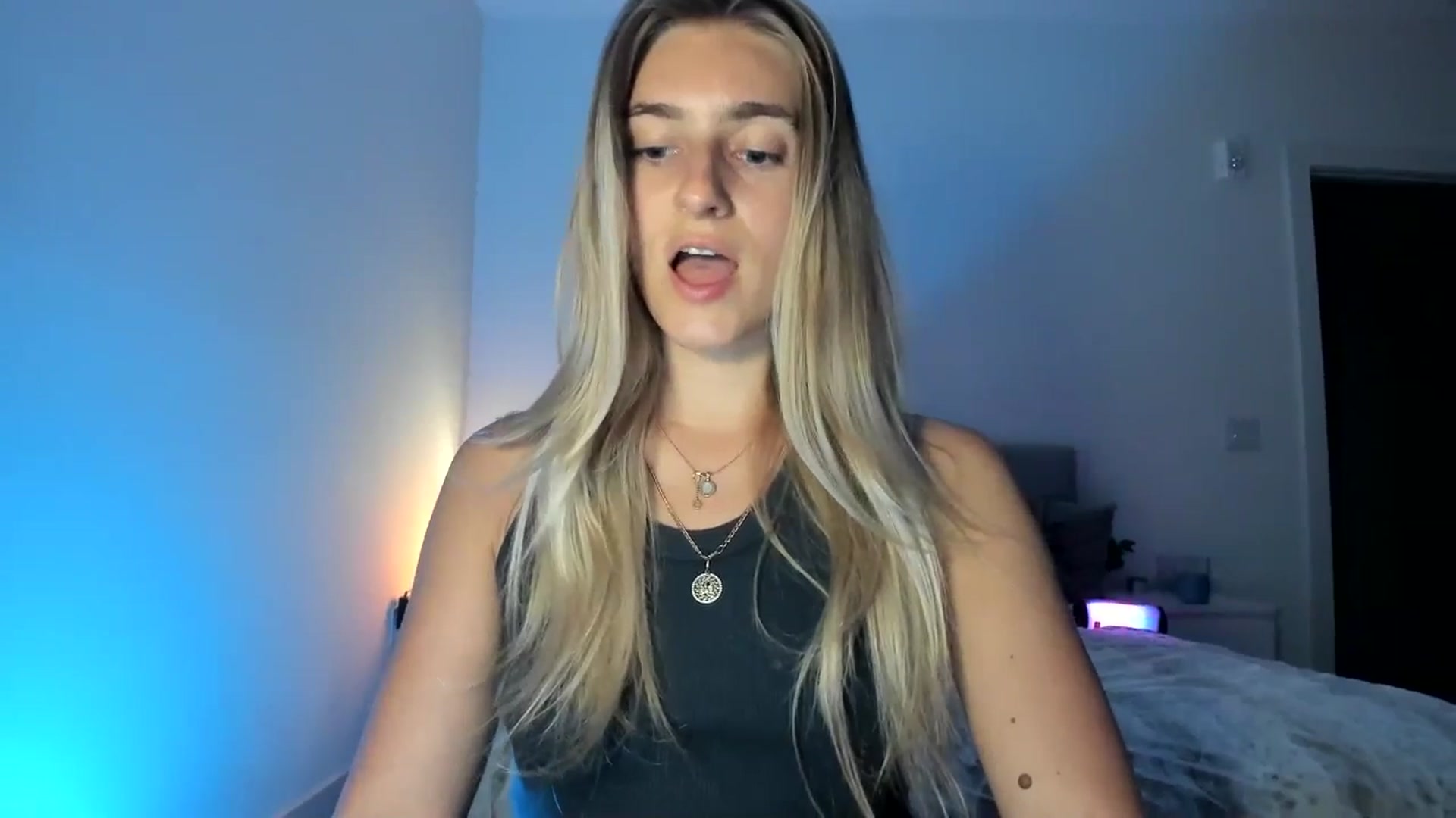 Gallery image thumbnail from Vodka_Queen's myfreecams stream on, 04/16/2025, 07:35 image 5 of 20