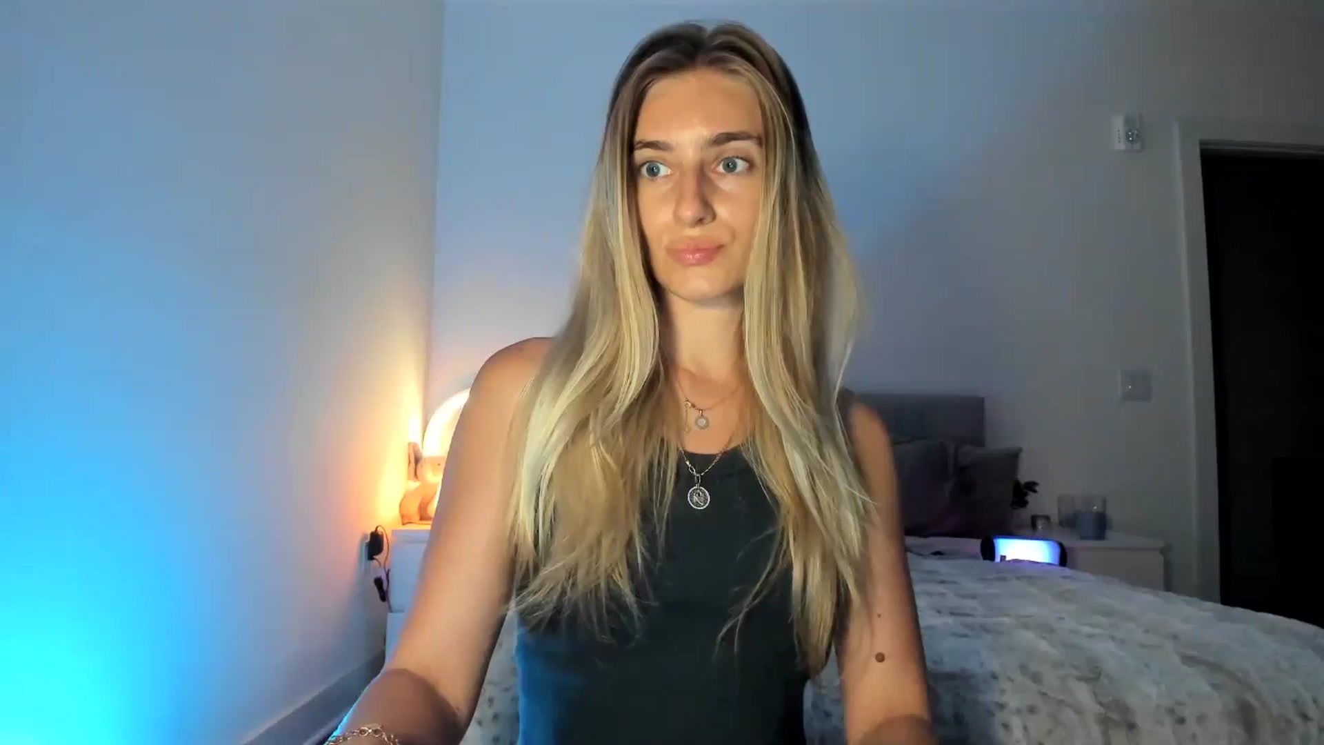 Gallery image thumbnail from Vodka_Queen's myfreecams stream on, 04/16/2025, 07:35 image 2 of 20