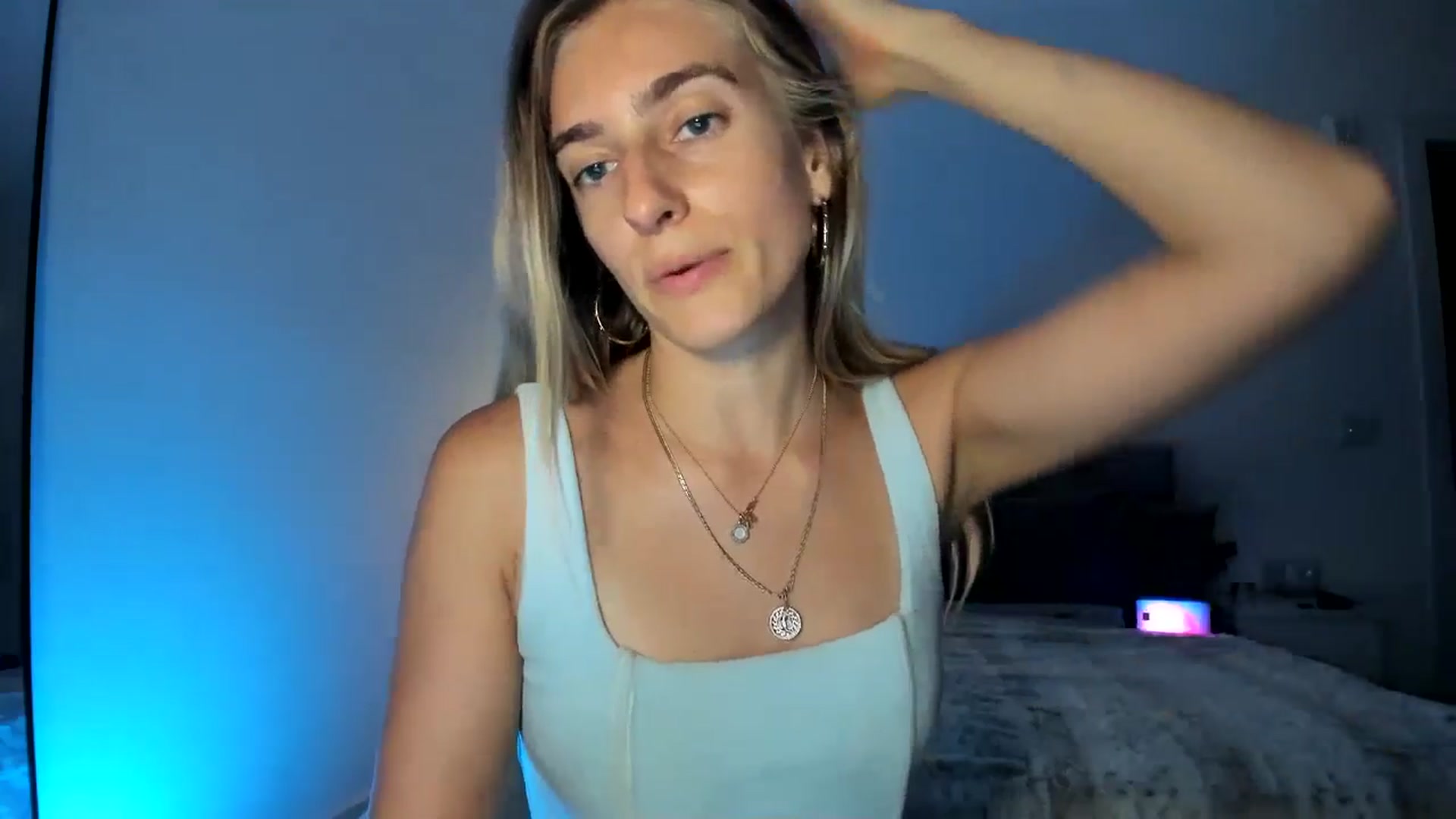 Gallery image thumbnail from Vodka_Queen's myfreecams stream on, 04/21/2025, 07:39 image 18 of 20