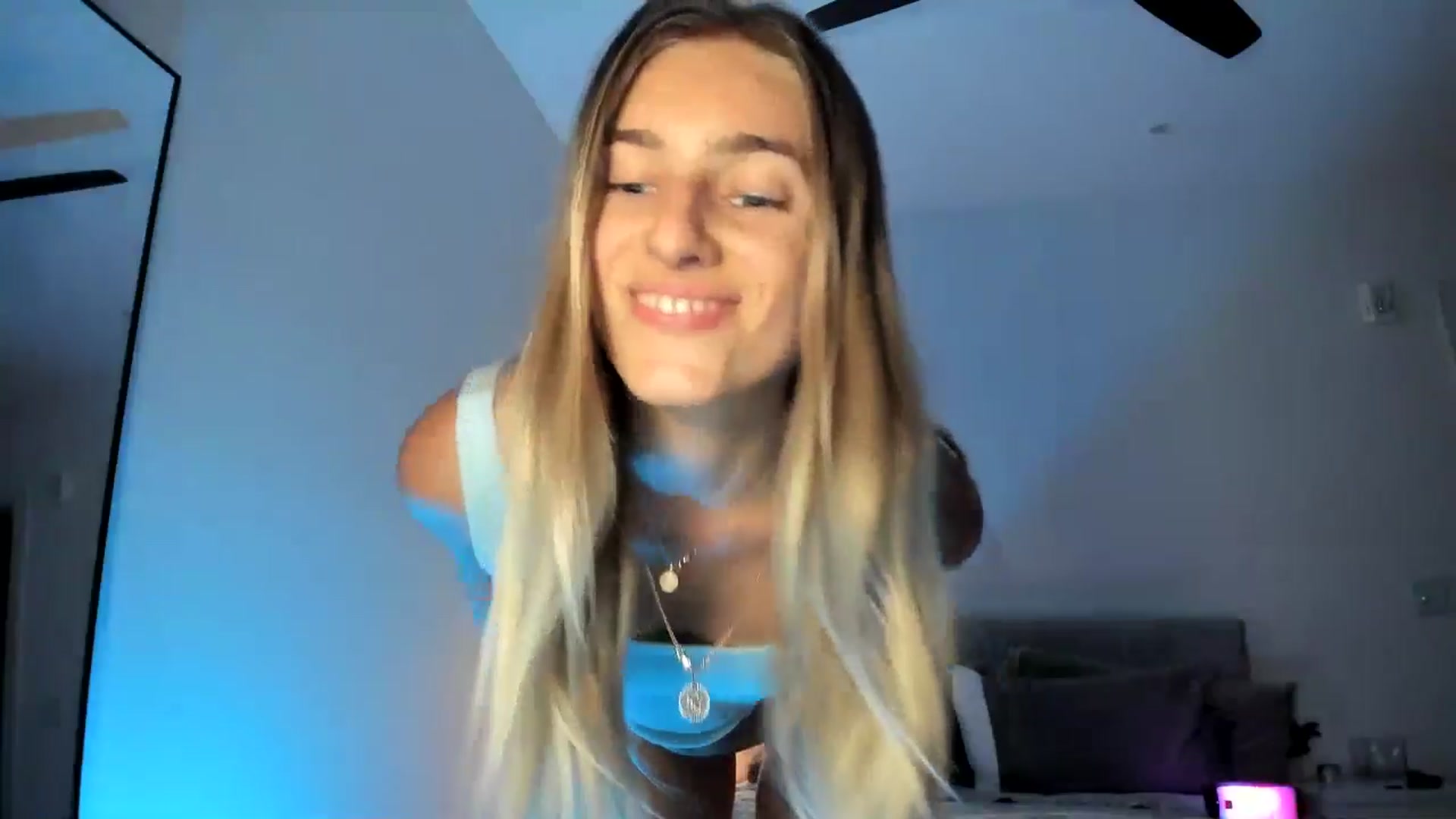 Gallery image thumbnail from Vodka_Queen's myfreecams stream on, 04/21/2025, 07:39 image 12 of 20