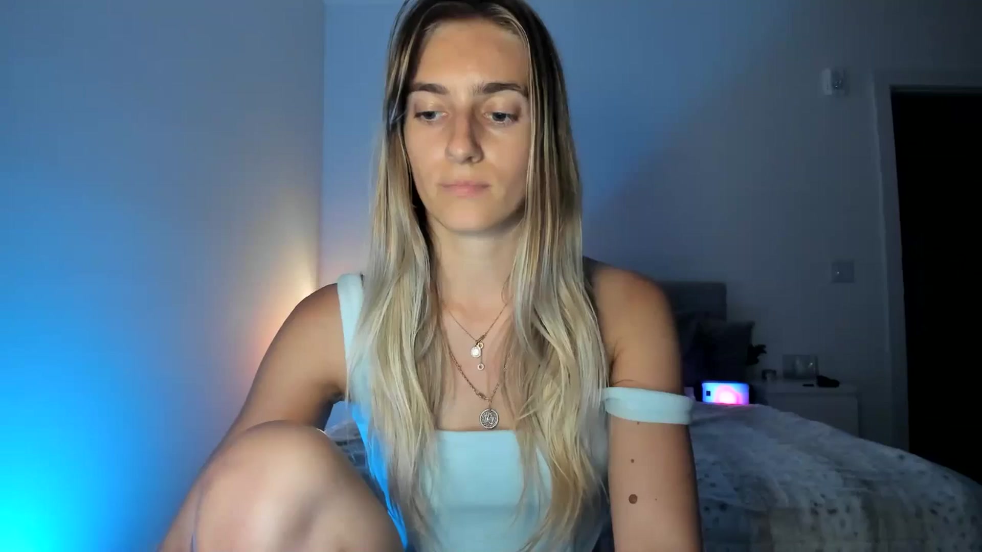 Gallery image thumbnail from Vodka_Queen's myfreecams stream on, 04/21/2025, 09:32 image 10 of 20