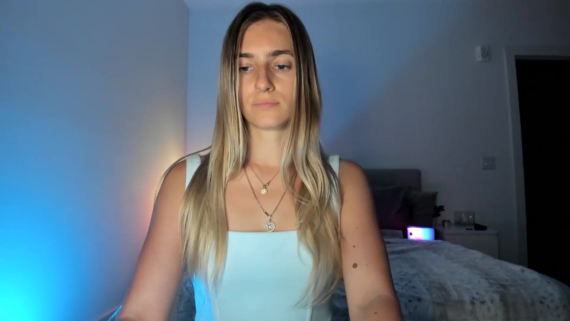Gallery image thumbnail from Vodka_Queen's myfreecams stream on, 04/21/2025, 09:32 image 8 of 20