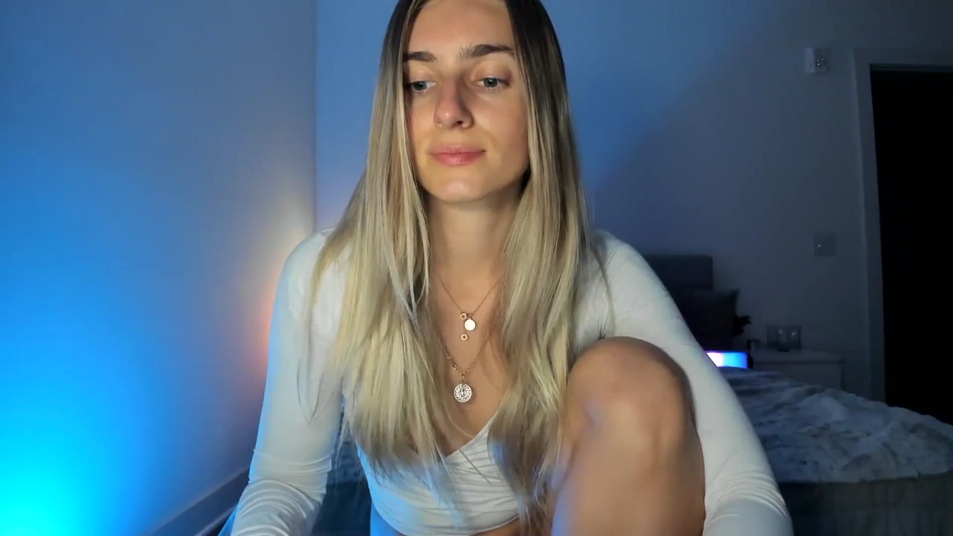 Gallery image thumbnail from Vodka_Queen's myfreecams stream on, 04/24/2025, 06:43 image 9 of 20