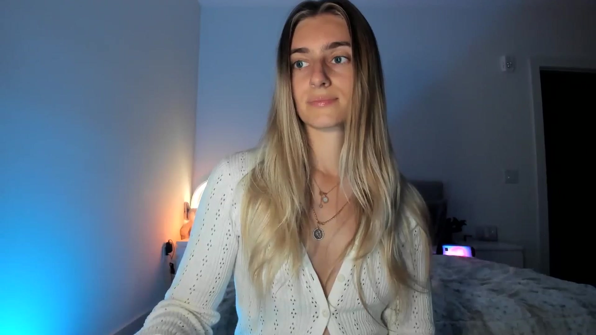 Gallery image thumbnail from Vodka_Queen's myfreecams stream on, 04/28/2025, 05:40 image 7 of 20