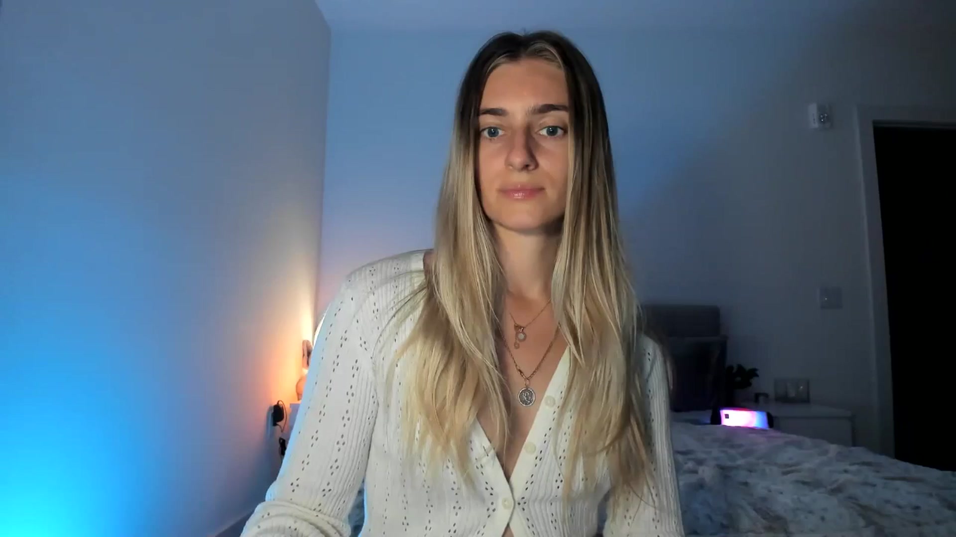 Gallery image thumbnail from Vodka_Queen's myfreecams stream on, 04/28/2025, 05:40 image 6 of 20