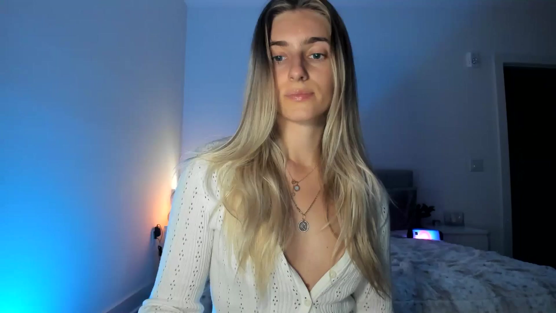 Gallery image thumbnail from Vodka_Queen's myfreecams stream on, 04/28/2025, 05:40 image 9 of 20