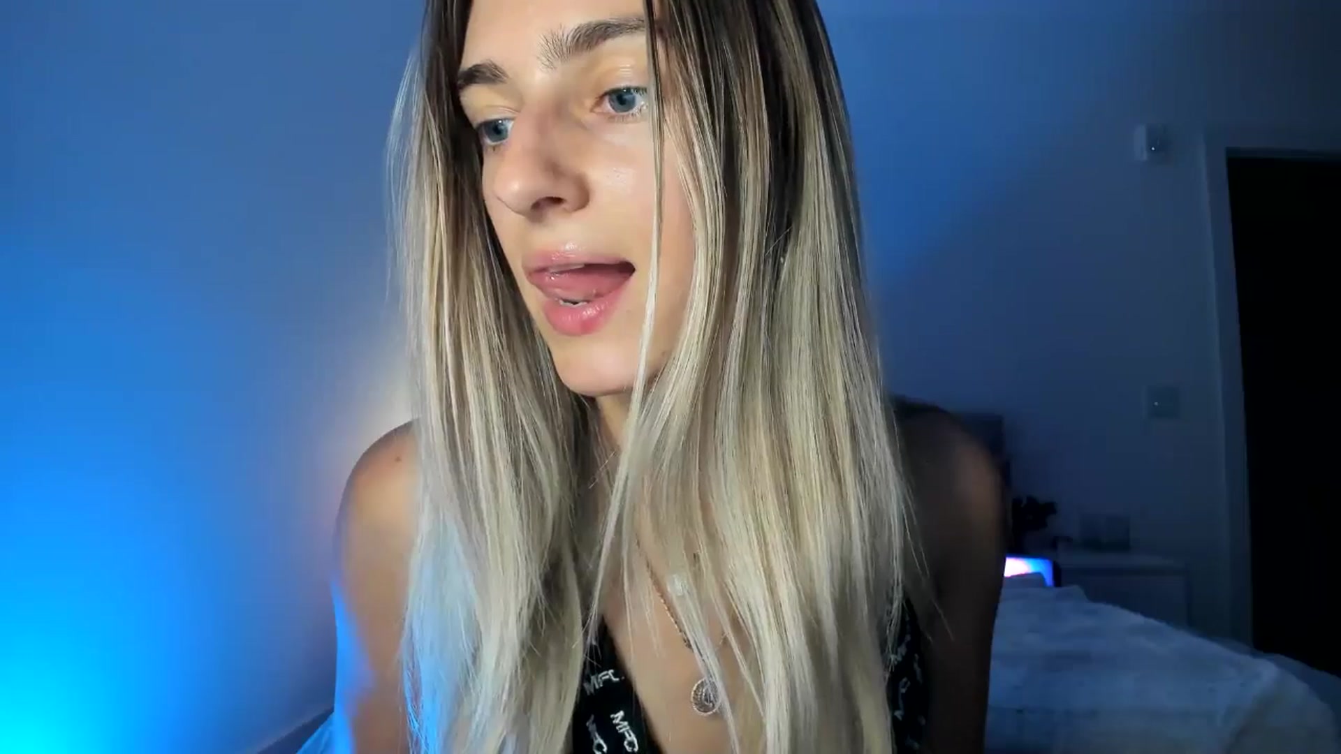 Gallery image thumbnail from Vodka_Queen's myfreecams stream on, 04/29/2025, 06:35 image 2 of 20