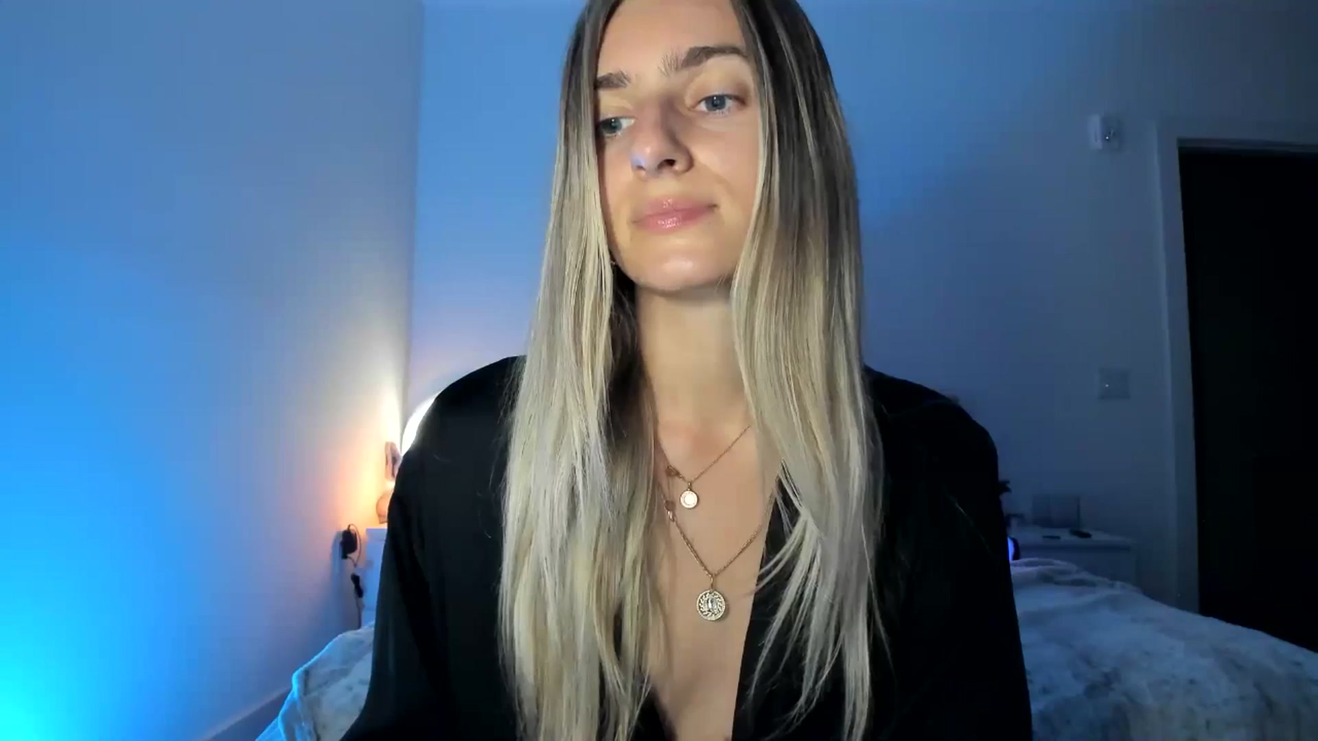 Gallery image thumbnail from Vodka_Queen's myfreecams stream on, 04/30/2025, 06:32 image 8 of 20