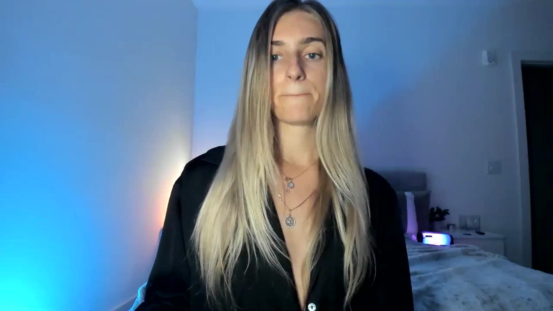 Gallery image thumbnail from Vodka_Queen's myfreecams stream on, 04/30/2025, 06:32 image 15 of 20
