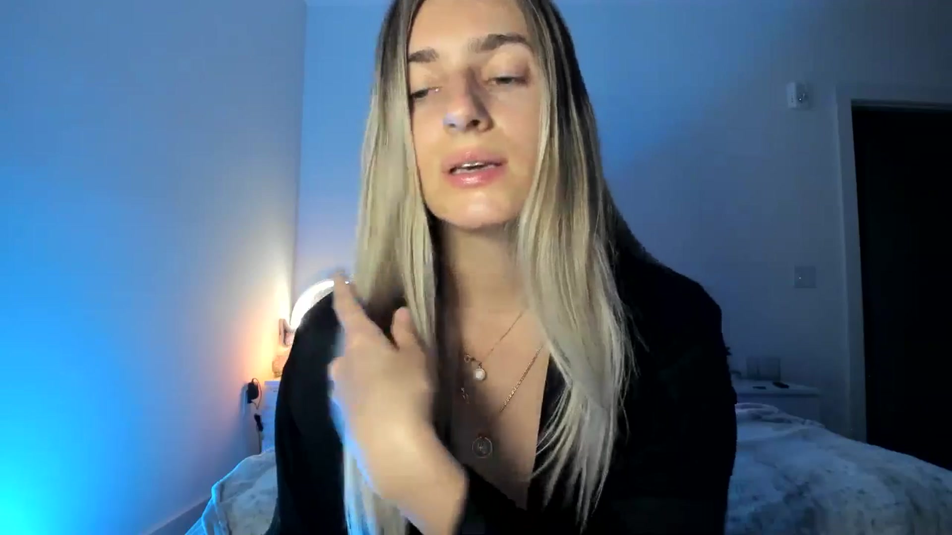 Gallery image thumbnail from Vodka_Queen's myfreecams stream on, 04/30/2025, 06:32 image 7 of 20