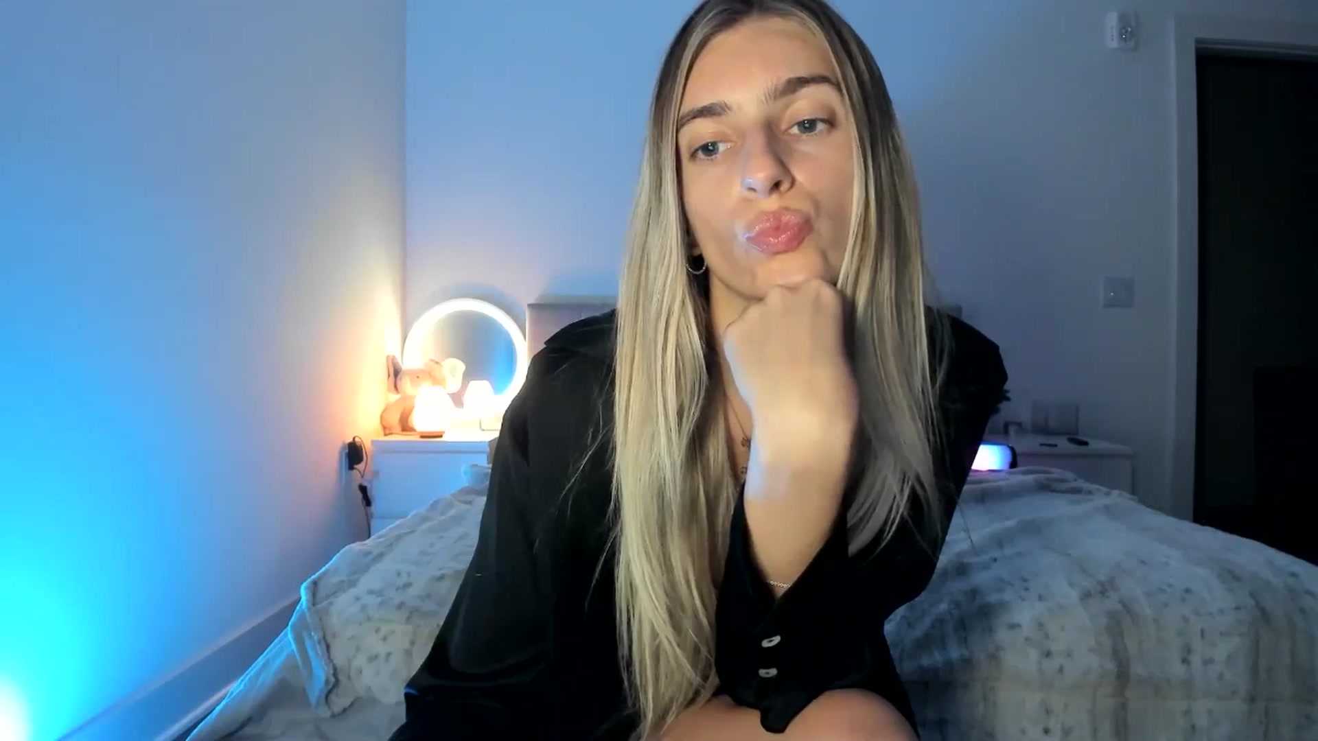 Gallery image thumbnail from Vodka_Queen's myfreecams stream on, 04/30/2025, 06:32 image 5 of 20