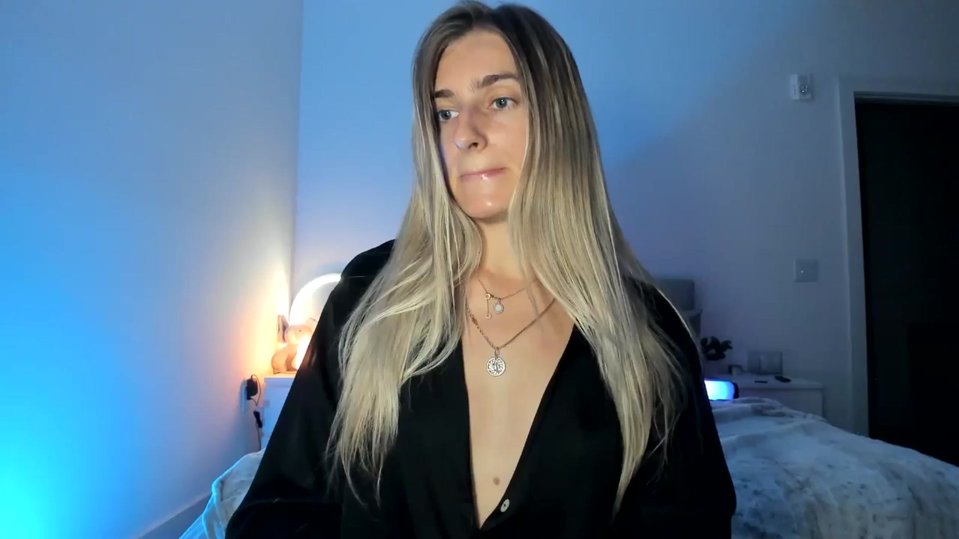 Gallery image thumbnail from Vodka_Queen's myfreecams stream on, 04/30/2025, 06:32 image 11 of 20