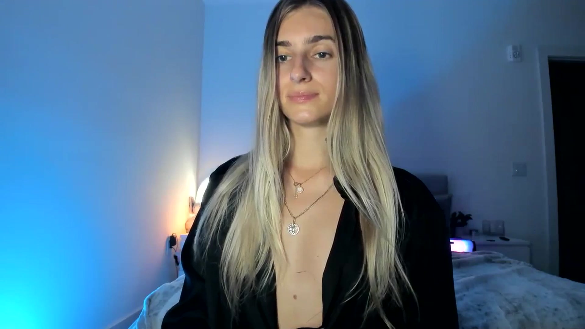 Gallery image thumbnail from Vodka_Queen's myfreecams stream on, 04/30/2025, 06:32 image 19 of 20
