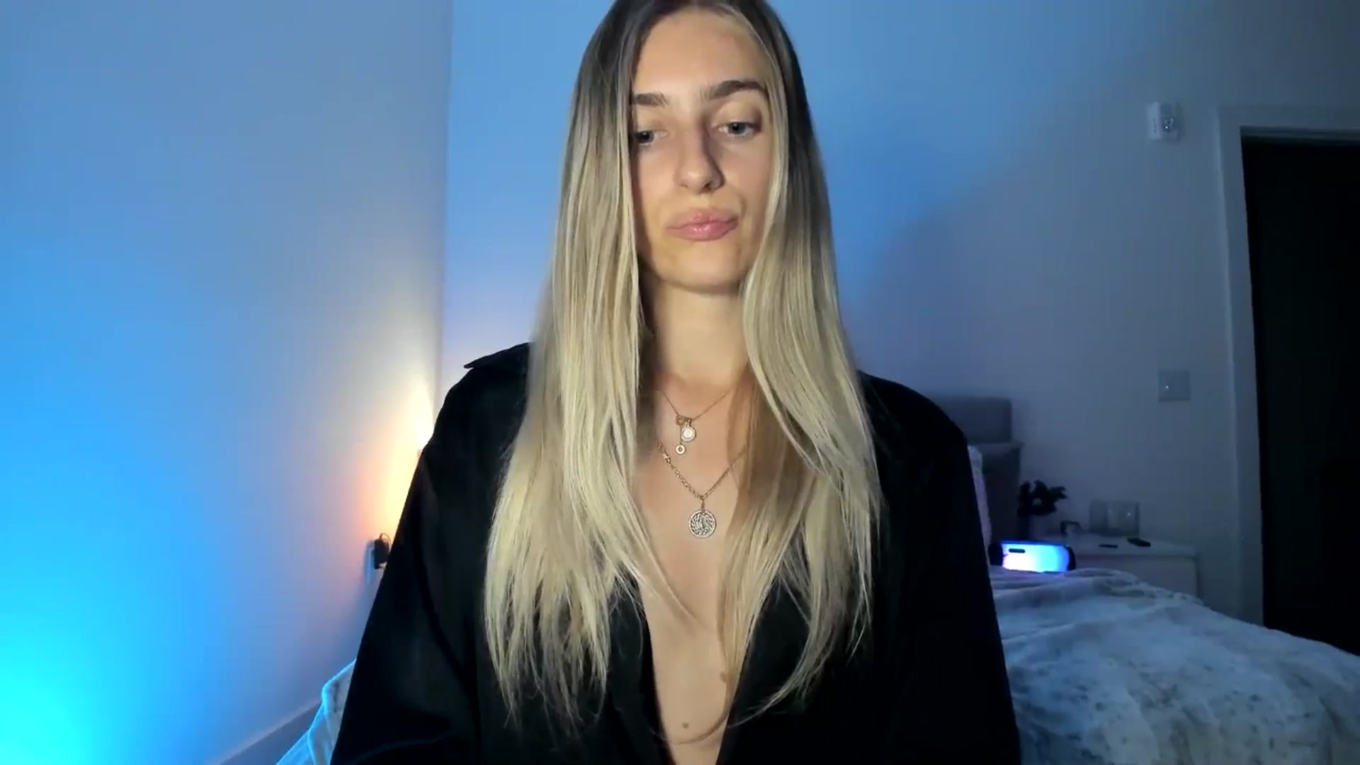 Gallery image thumbnail from Vodka_Queen's myfreecams stream on, 04/30/2025, 06:32 image 14 of 20