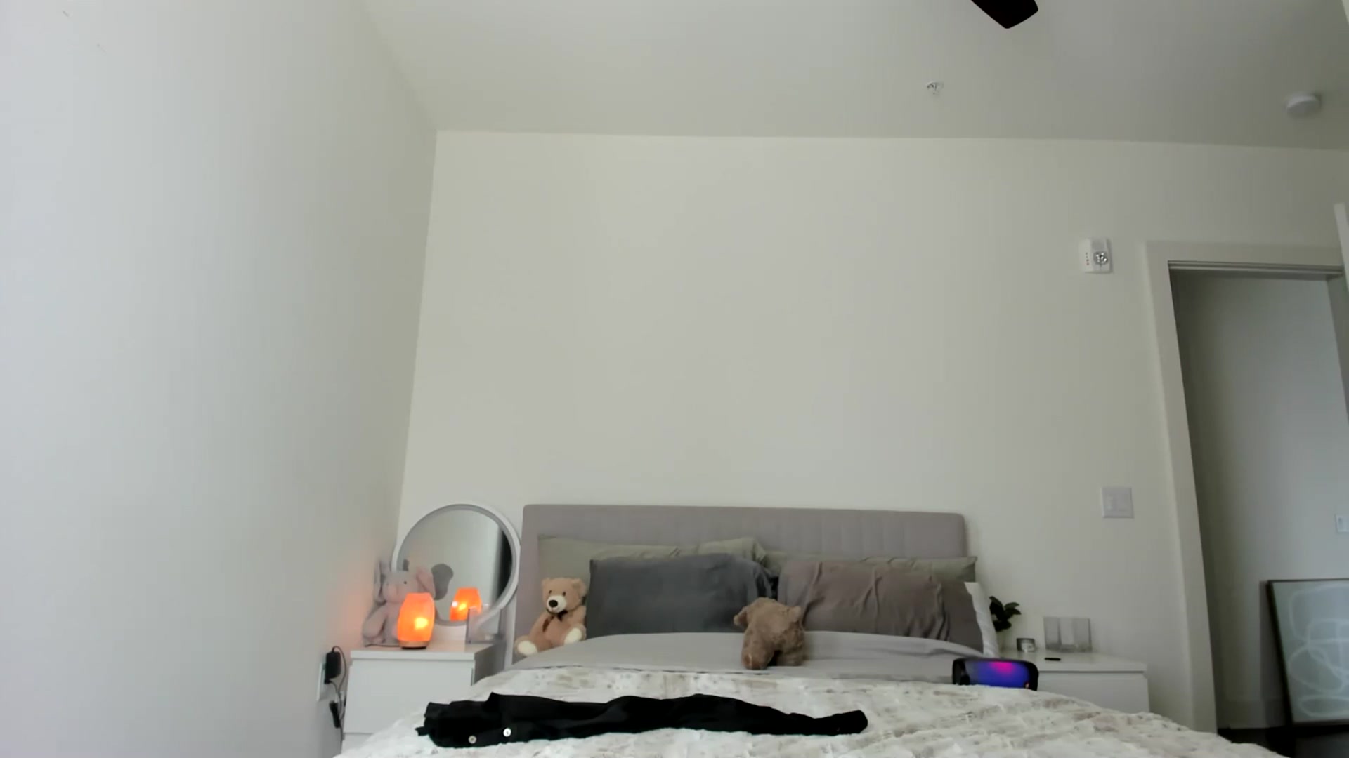 Gallery image thumbnail from Vodka_Queen's myfreecams stream on, 05/02/2025, 22:53 image 12 of 20