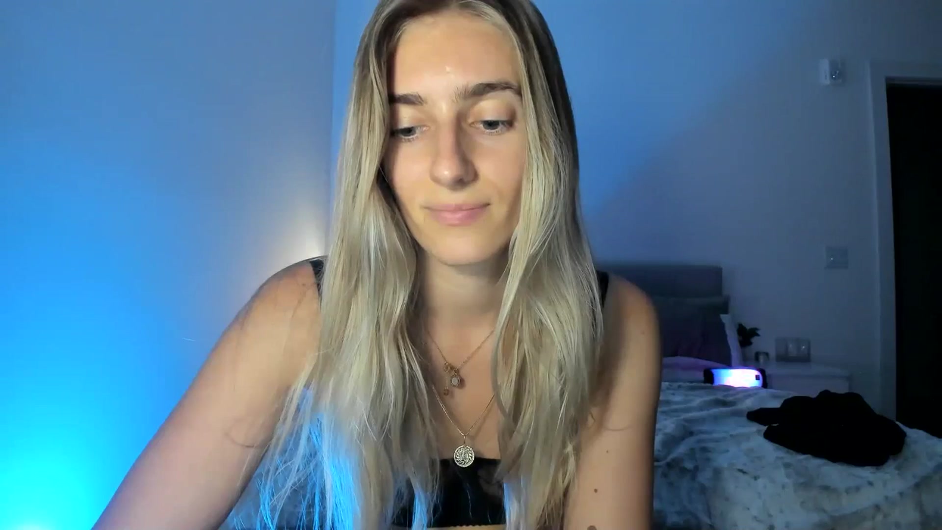 Gallery image thumbnail from Vodka_Queen's myfreecams stream on, 05/03/2025, 08:11 image 4 of 20