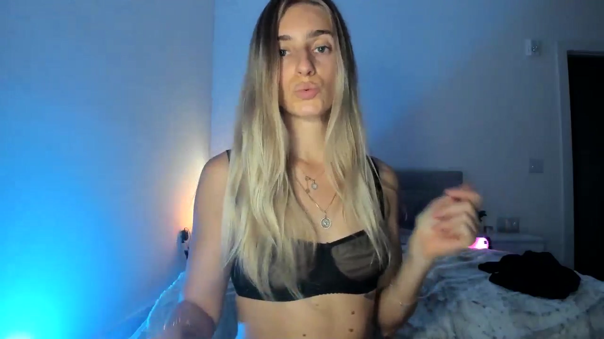 Gallery image thumbnail from Vodka_Queen's myfreecams stream on, 05/03/2025, 08:11 image 5 of 20