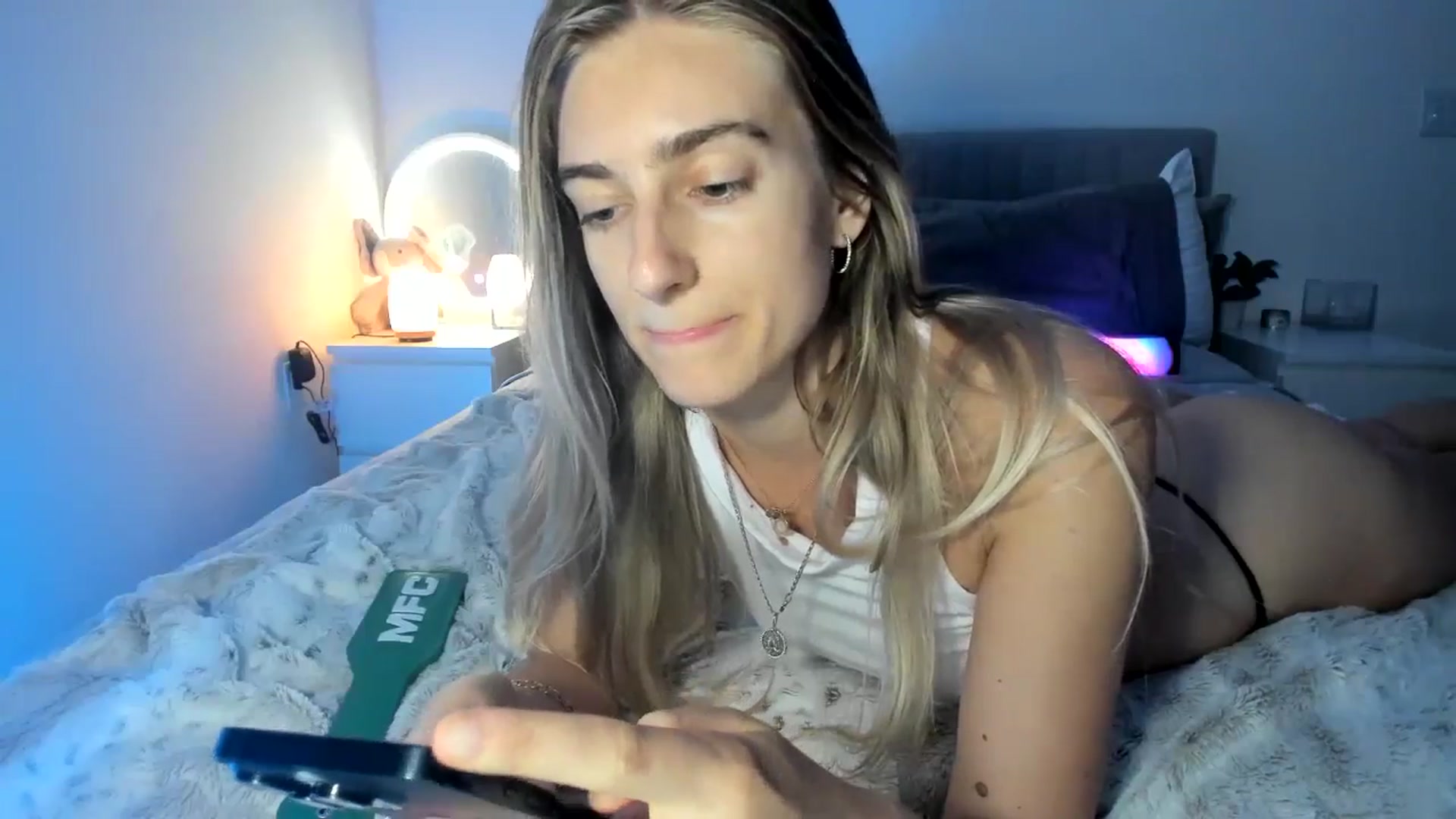 Gallery image thumbnail from Vodka_Queen's myfreecams stream on, 05/04/2025, 08:51 image 16 of 20