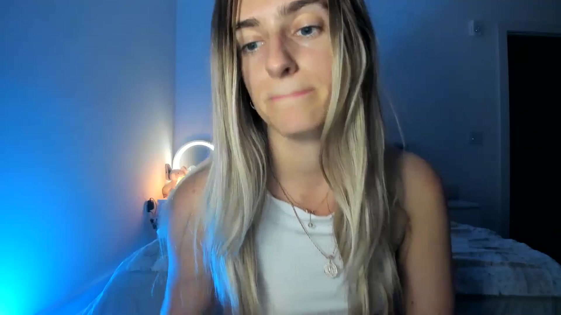 Gallery image thumbnail from Vodka_Queen's myfreecams stream on, 05/04/2025, 08:51 image 19 of 20