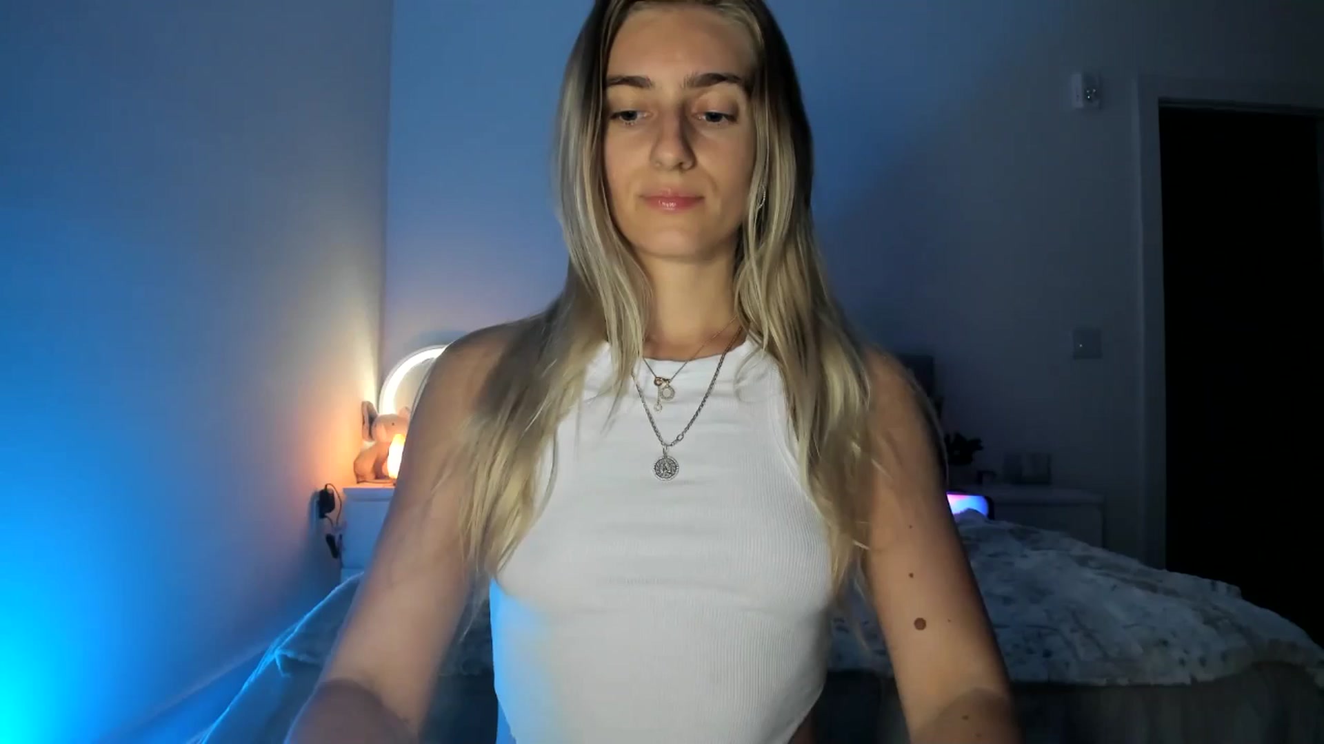 Gallery image thumbnail from Vodka_Queen's myfreecams stream on, 05/04/2025, 08:51 image 1 of 20
