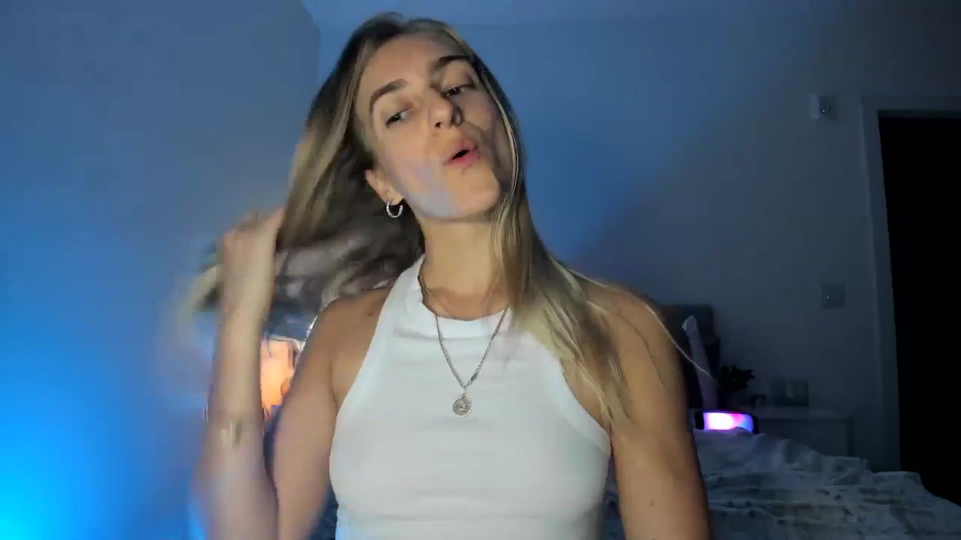 Gallery image thumbnail from Vodka_Queen's myfreecams stream on, 05/04/2025, 08:51 image 7 of 20