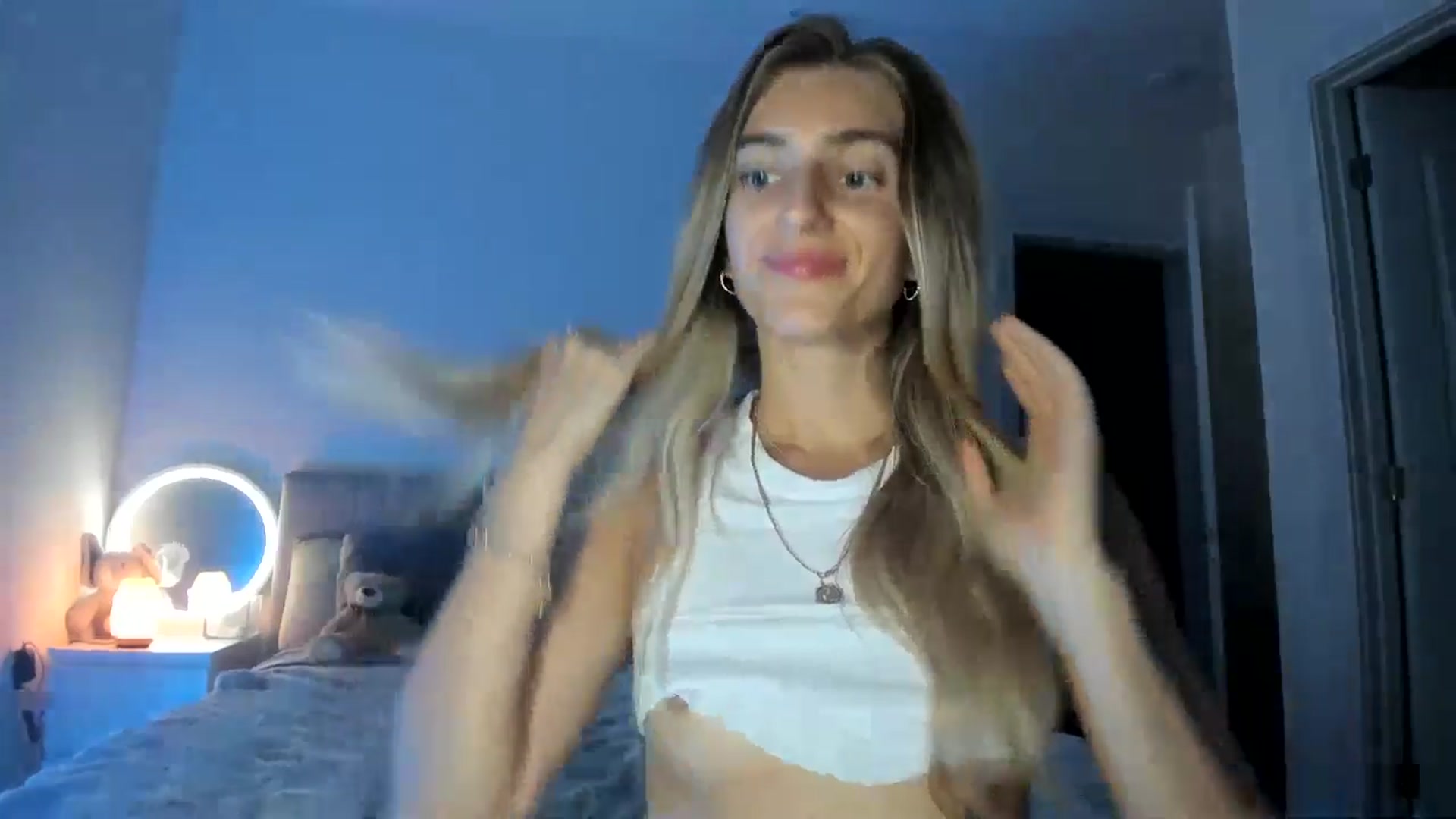 Gallery image thumbnail from Vodka_Queen's myfreecams stream on, 05/04/2025, 08:51 image 3 of 20
