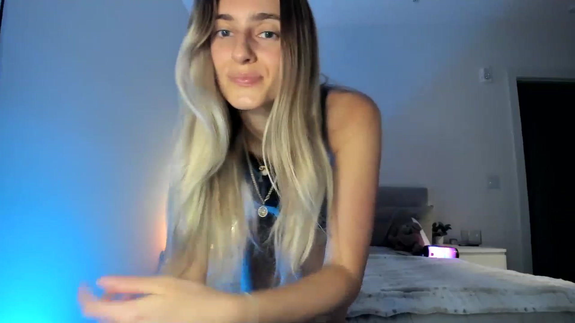 Gallery image thumbnail from Vodka_Queen's myfreecams stream on, 05/06/2025, 05:25 image 5 of 20