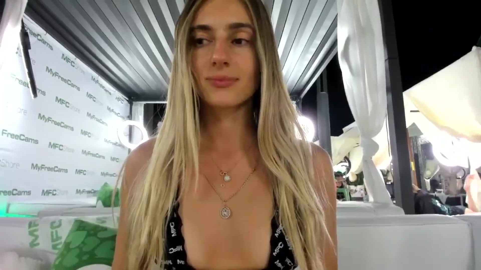 Gallery image thumbnail from Vodka_Queen's myfreecams stream on, 05/21/2025, 07:24 image 6 of 20