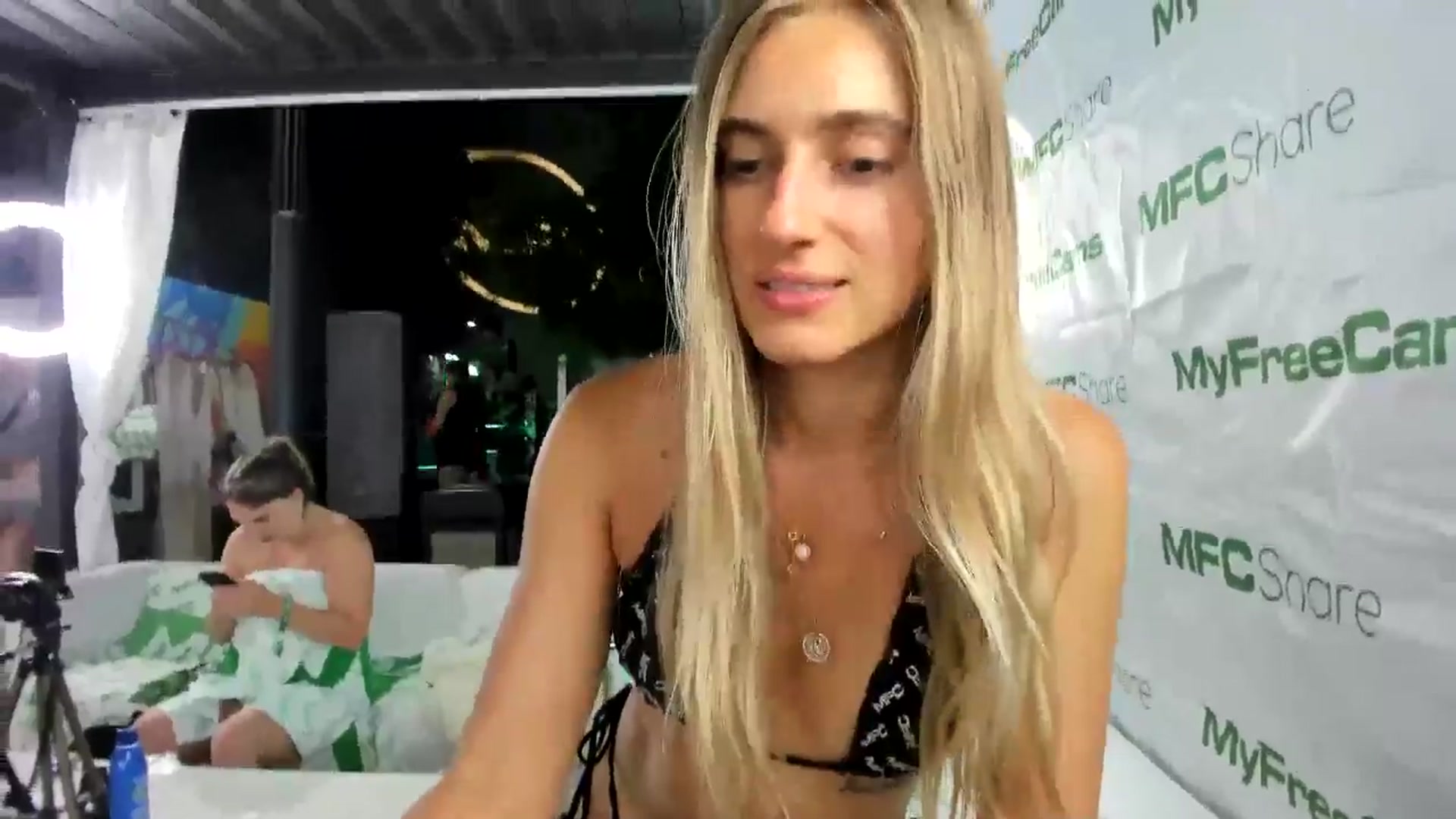 Gallery image thumbnail from Vodka_Queen's myfreecams stream on, 05/21/2025, 07:24 image 9 of 20