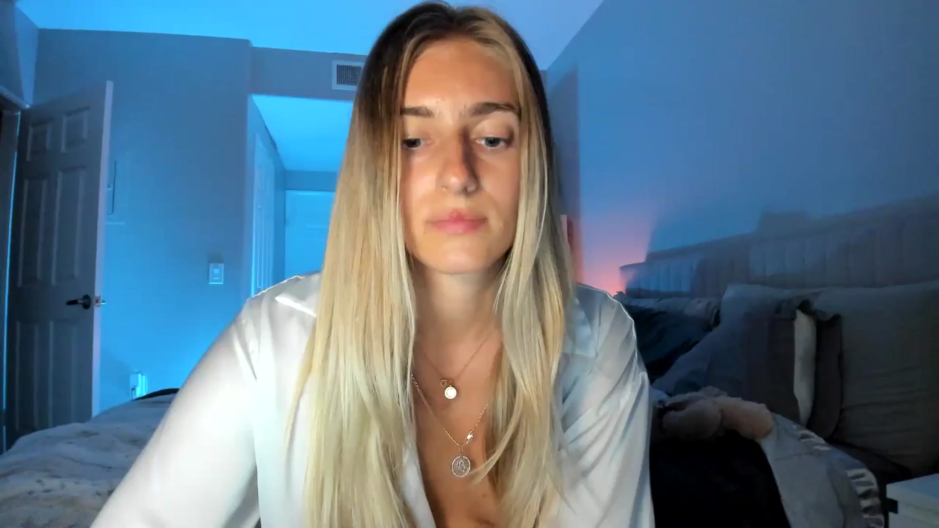 Gallery image thumbnail from Vodka_Queen's myfreecams stream on, 05/31/2025, 04:54 image 9 of 20