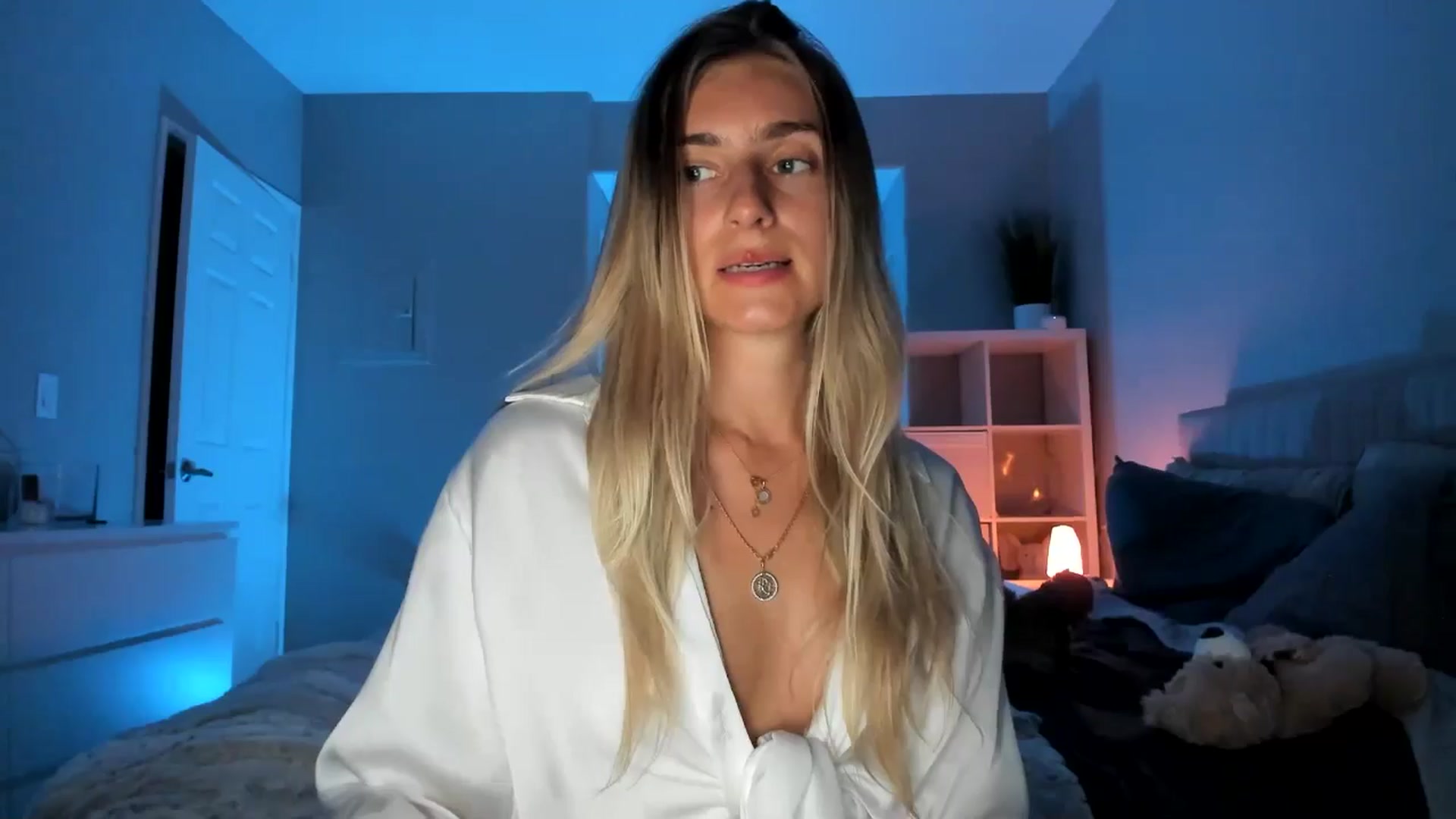 Gallery image thumbnail from Vodka_Queen's myfreecams stream on, 05/31/2025, 04:54 image 20 of 20
