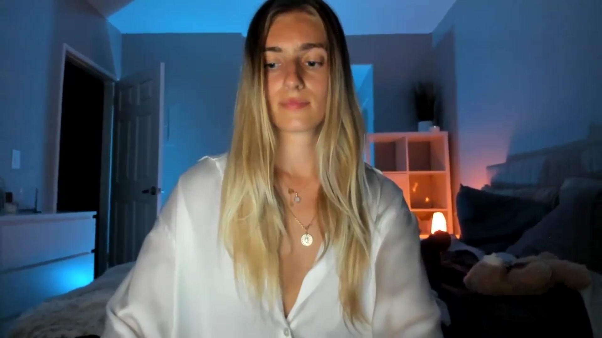 Gallery image thumbnail from Vodka_Queen's myfreecams stream on, 05/31/2025, 04:54 image 13 of 20