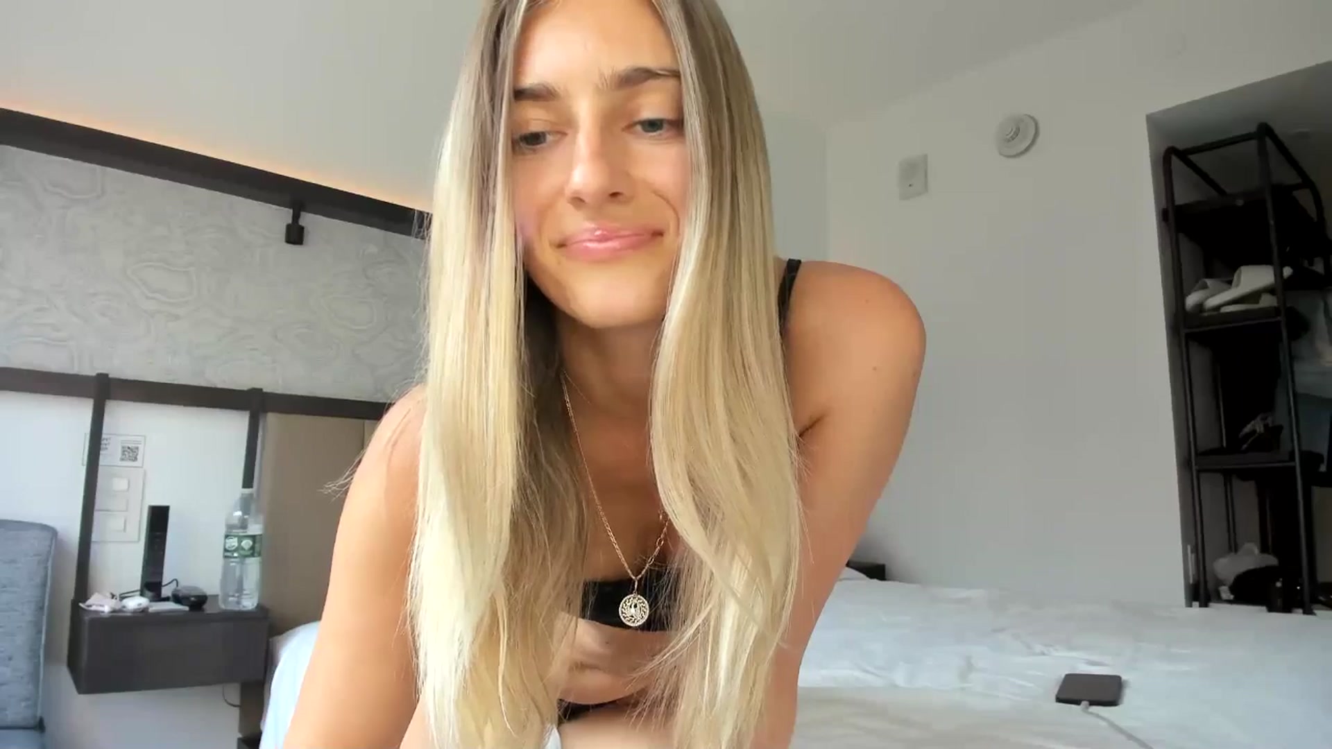 Gallery image thumbnail from Vodka_Queen's myfreecams stream on, 06/02/2025, 21:48 image 6 of 20