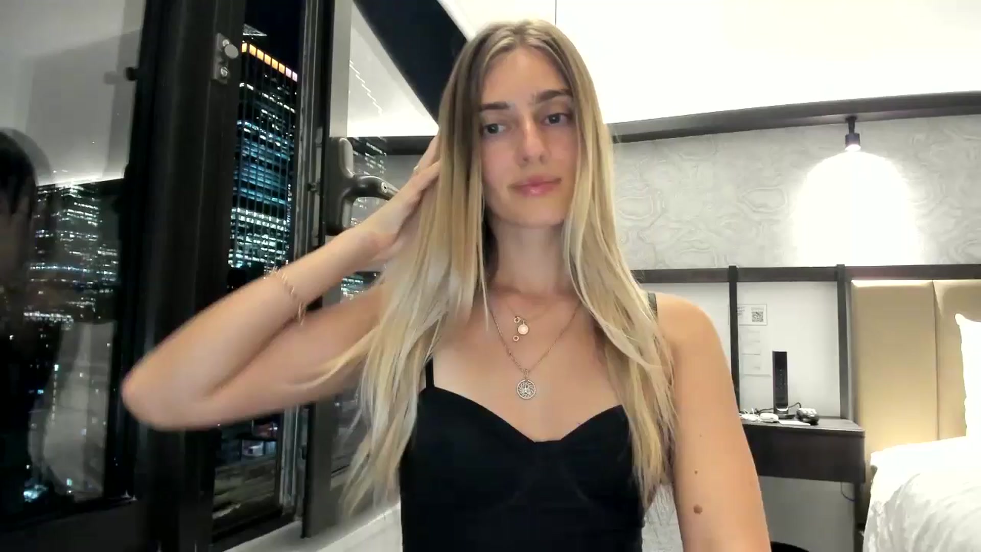 Gallery image thumbnail from Vodka_Queen's myfreecams stream on, 06/03/2025, 06:01 image 4 of 20