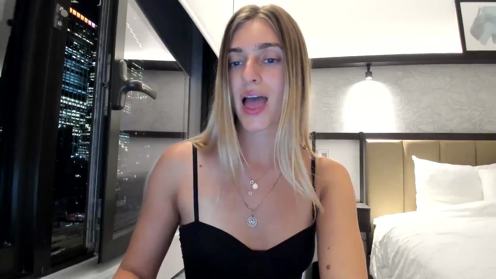 Gallery image thumbnail from Vodka_Queen's myfreecams stream on, 06/03/2025, 06:01 image 12 of 20