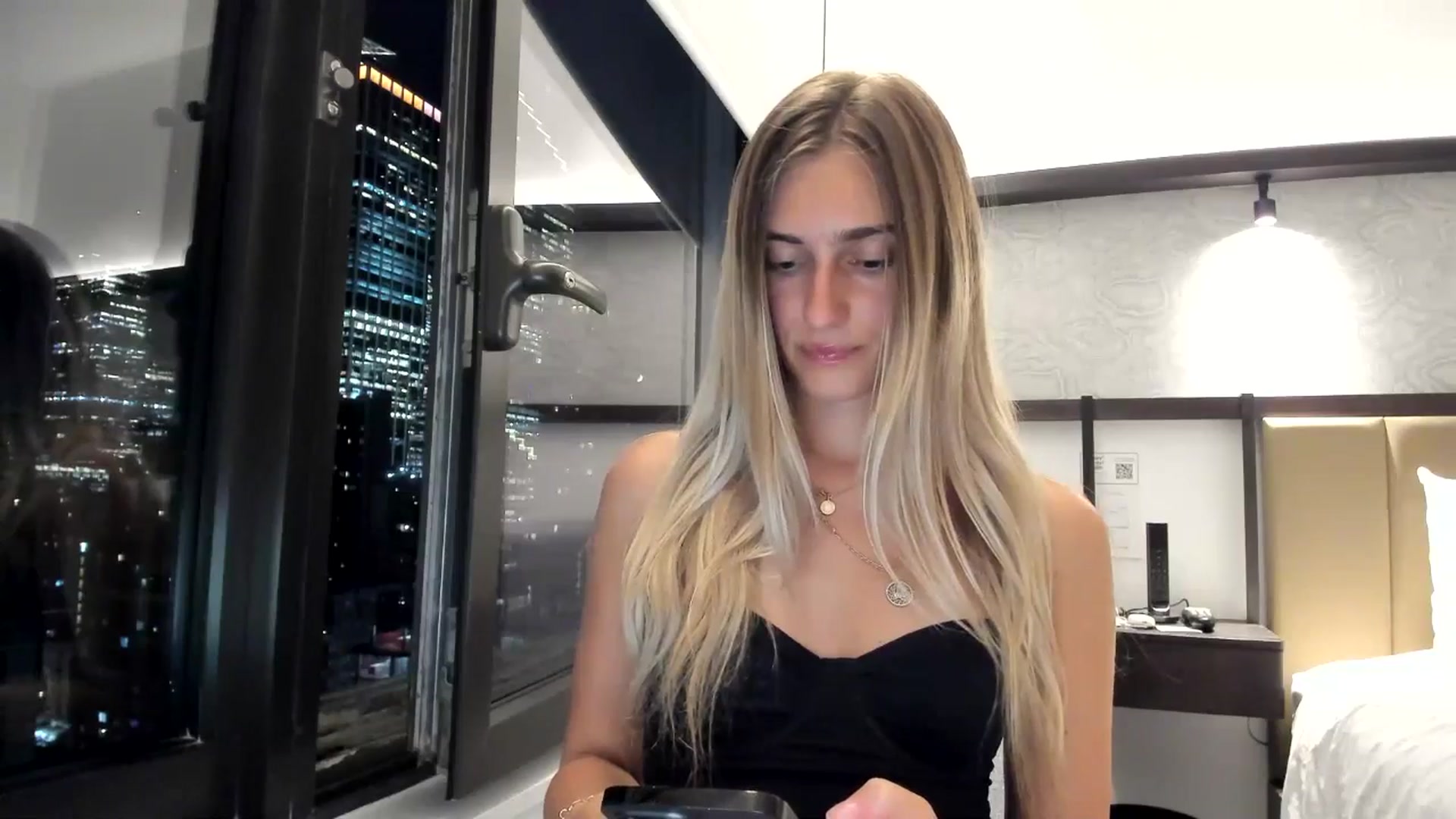 Gallery image thumbnail from Vodka_Queen's myfreecams stream on, 06/03/2025, 06:01 image 5 of 20