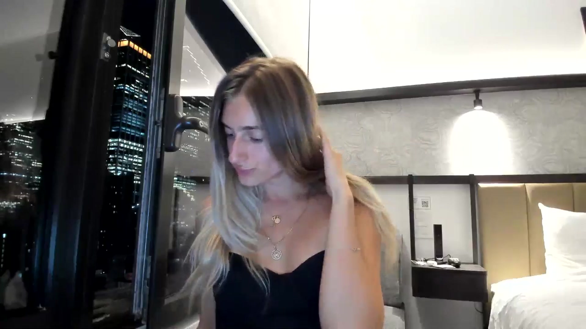 Gallery image thumbnail from Vodka_Queen's myfreecams stream on, 06/03/2025, 06:01 image 9 of 20
