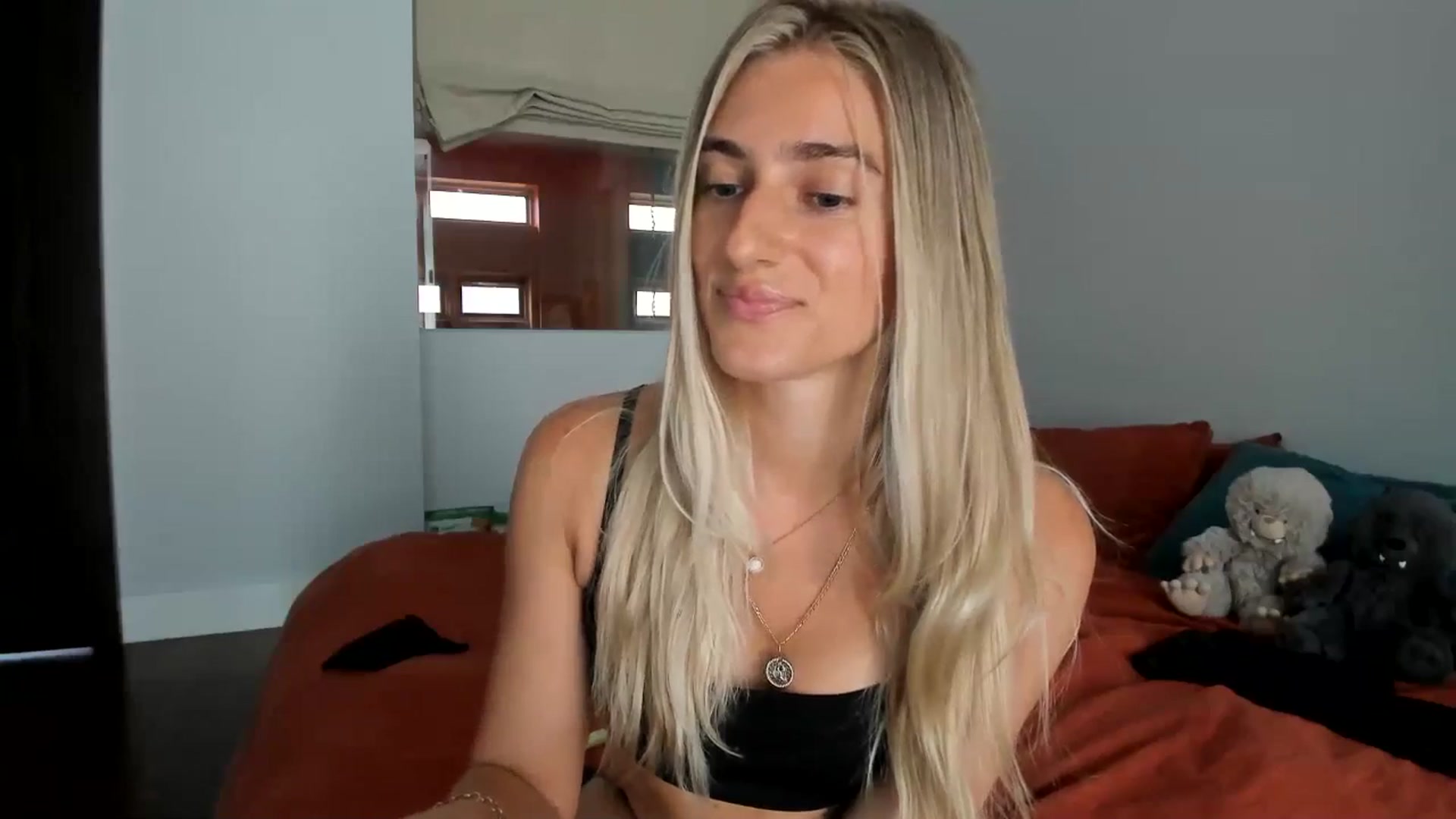 Gallery image thumbnail from Vodka_Queen's myfreecams stream on, 06/06/2025, 19:10 image 13 of 20