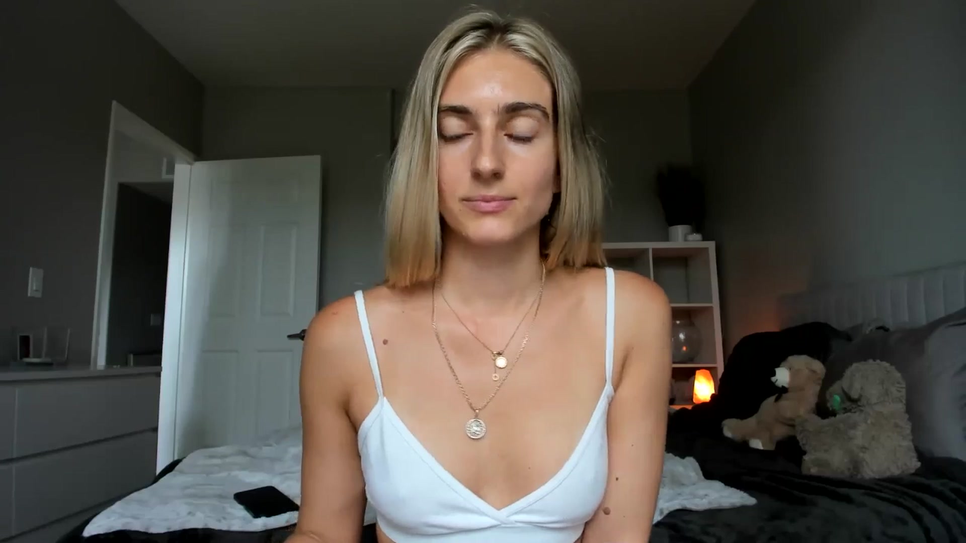 Gallery image thumbnail from Vodka_Queen's myfreecams stream on, 06/12/2025, 24:03 image 13 of 20