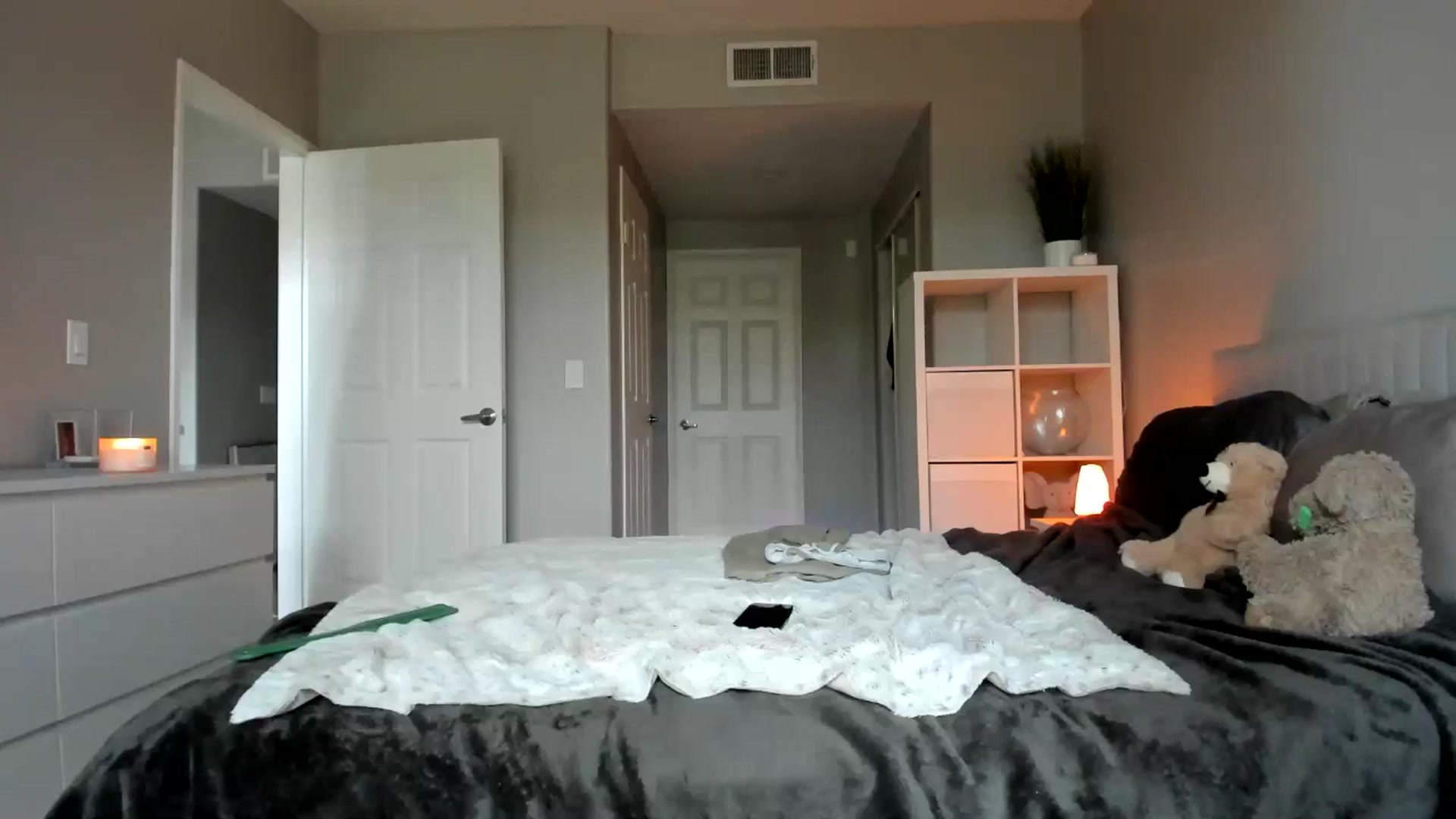 Gallery image thumbnail from Vodka_Queen's myfreecams stream on, 06/12/2025, 24:54 image 15 of 20