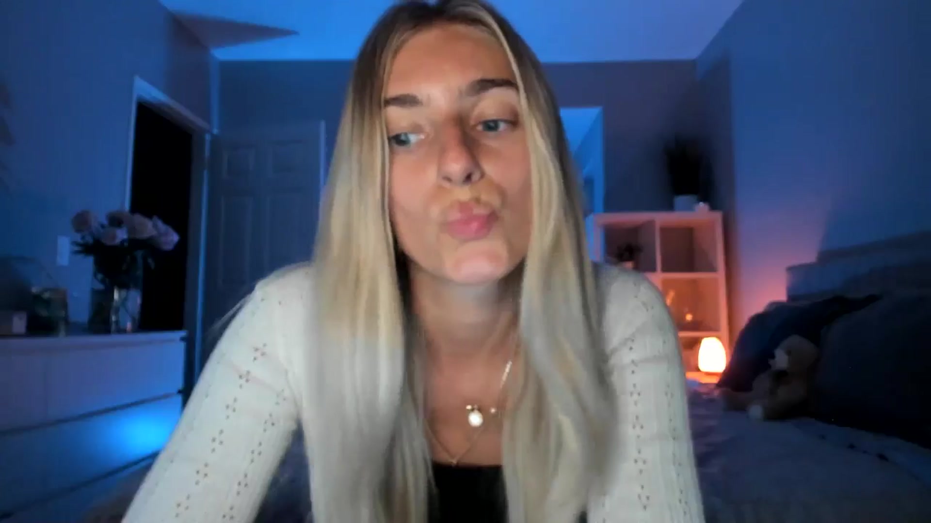 Gallery image thumbnail from Vodka_Queen's myfreecams stream on, 06/22/2025, 07:25 image 8 of 20