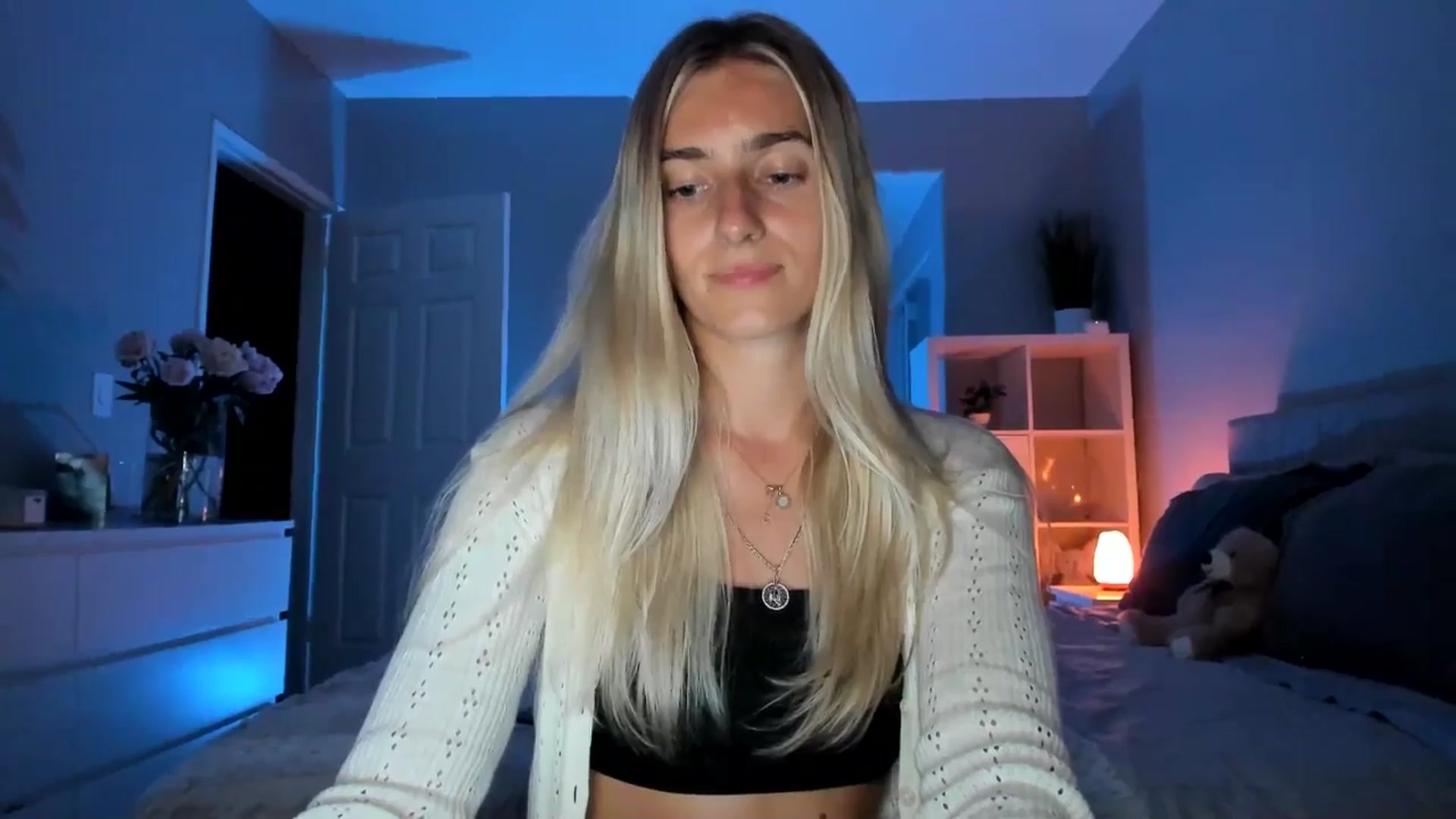 Gallery image thumbnail from Vodka_Queen's myfreecams stream on, 06/22/2025, 07:25 image 10 of 20