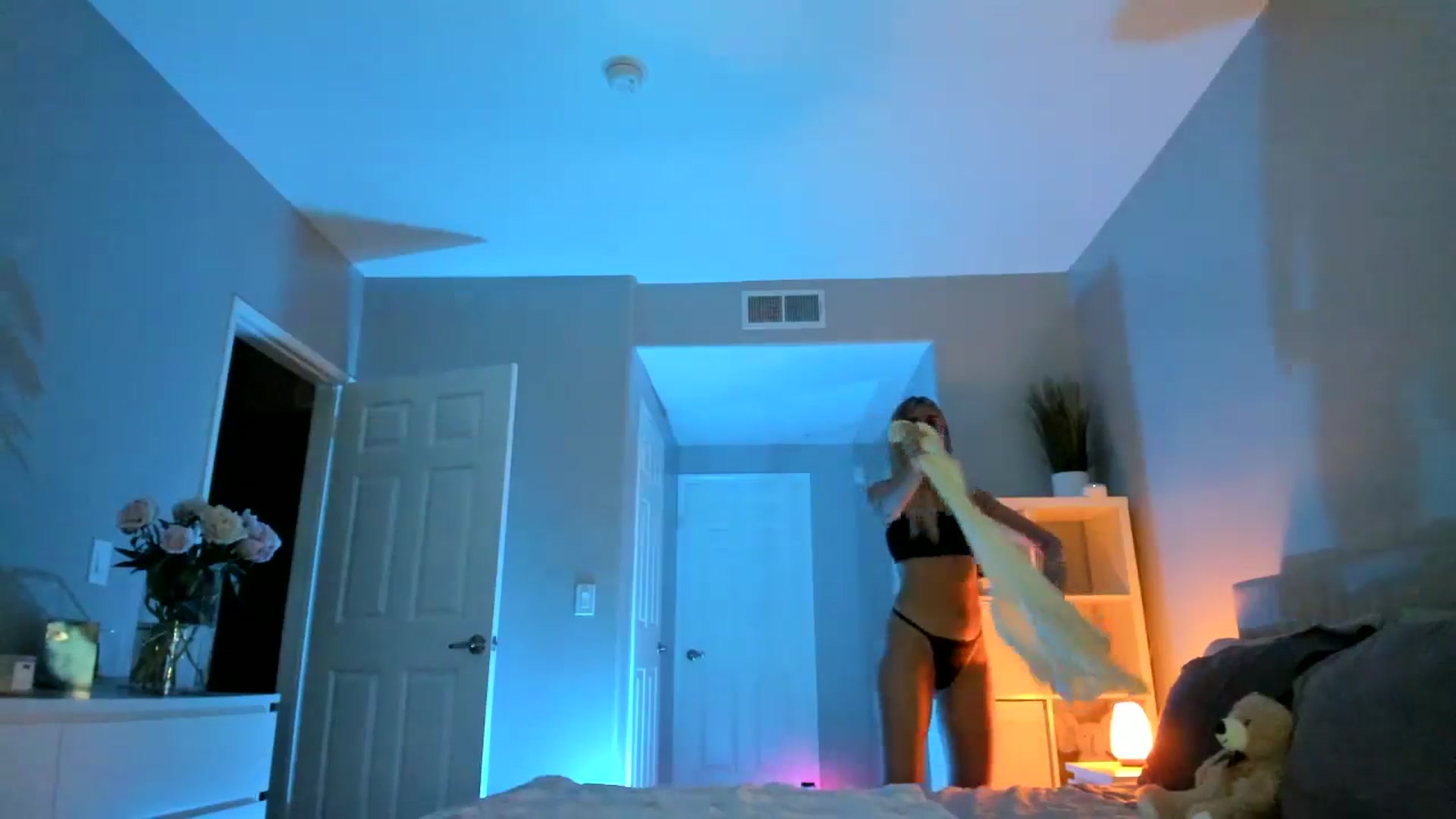 Gallery image thumbnail from Vodka_Queen's myfreecams stream on, 06/22/2025, 07:25 image 13 of 20