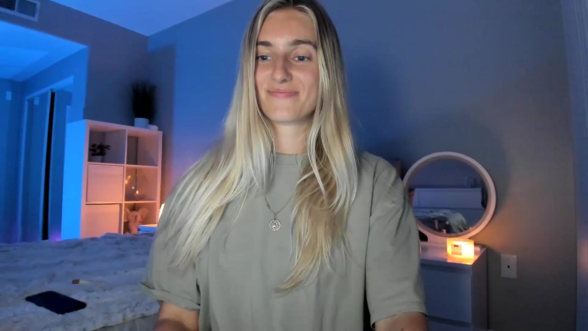 Gallery image thumbnail from Vodka_Queen's myfreecams stream on, 07/03/2025, 05:37 image 15 of 20