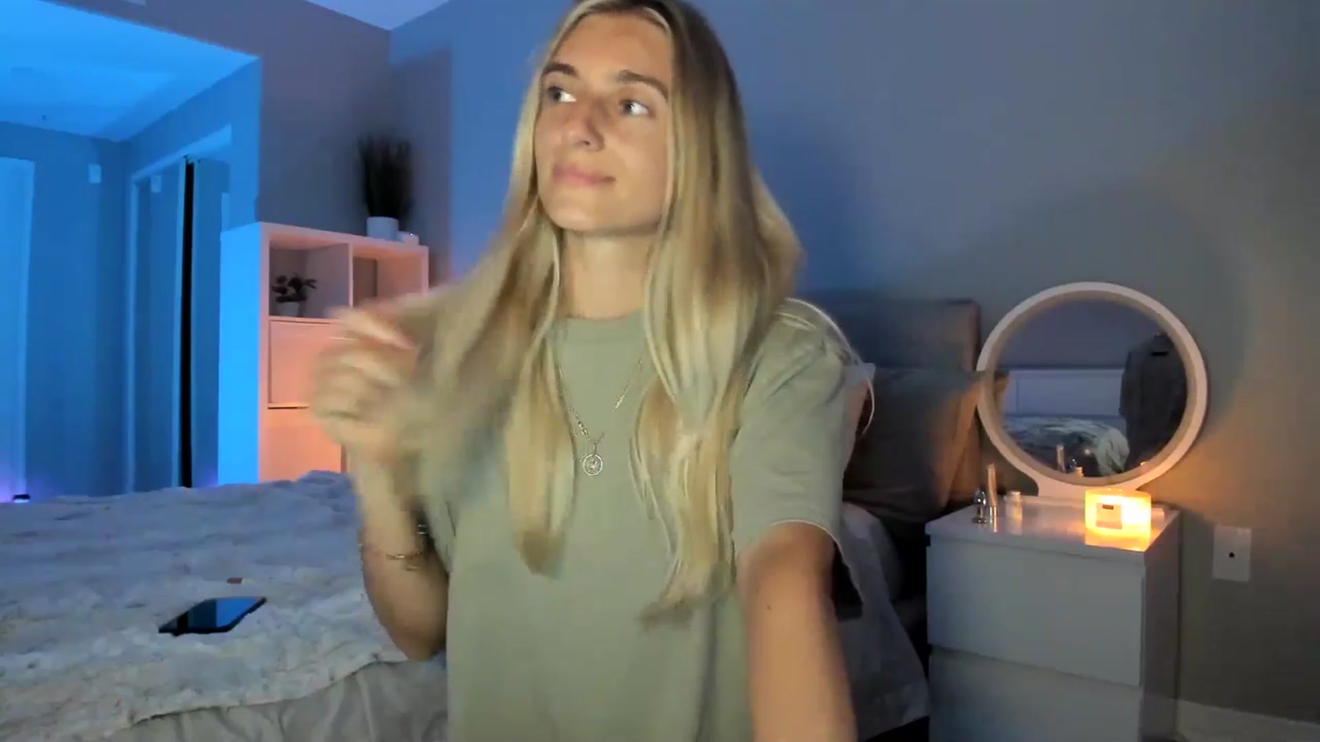 Gallery image thumbnail from Vodka_Queen's myfreecams stream on, 07/03/2025, 05:37 image 20 of 20