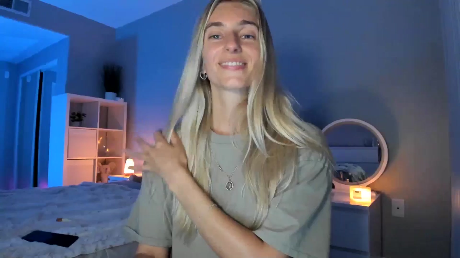 Gallery image thumbnail from Vodka_Queen's myfreecams stream on, 07/03/2025, 05:37 image 17 of 20