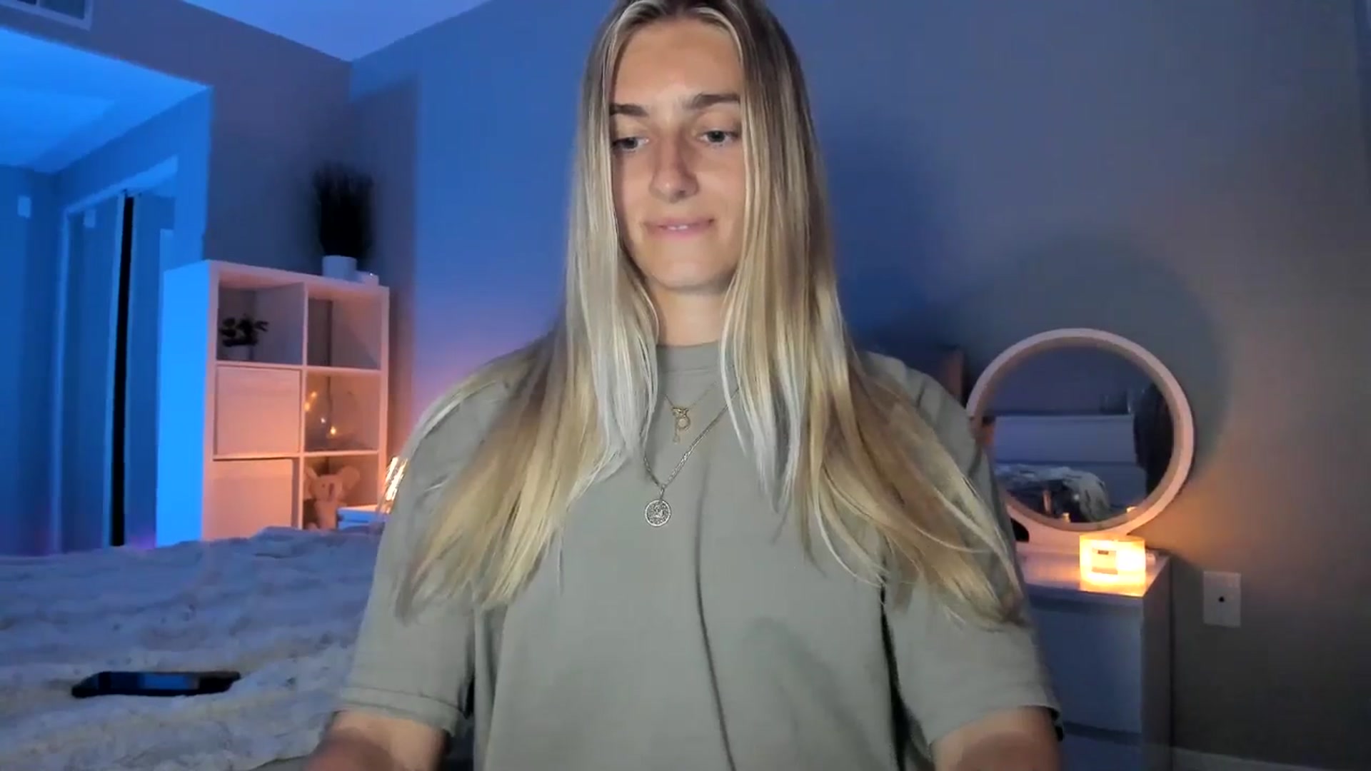 Gallery image thumbnail from Vodka_Queen's myfreecams stream on, 07/03/2025, 07:05 image 6 of 20