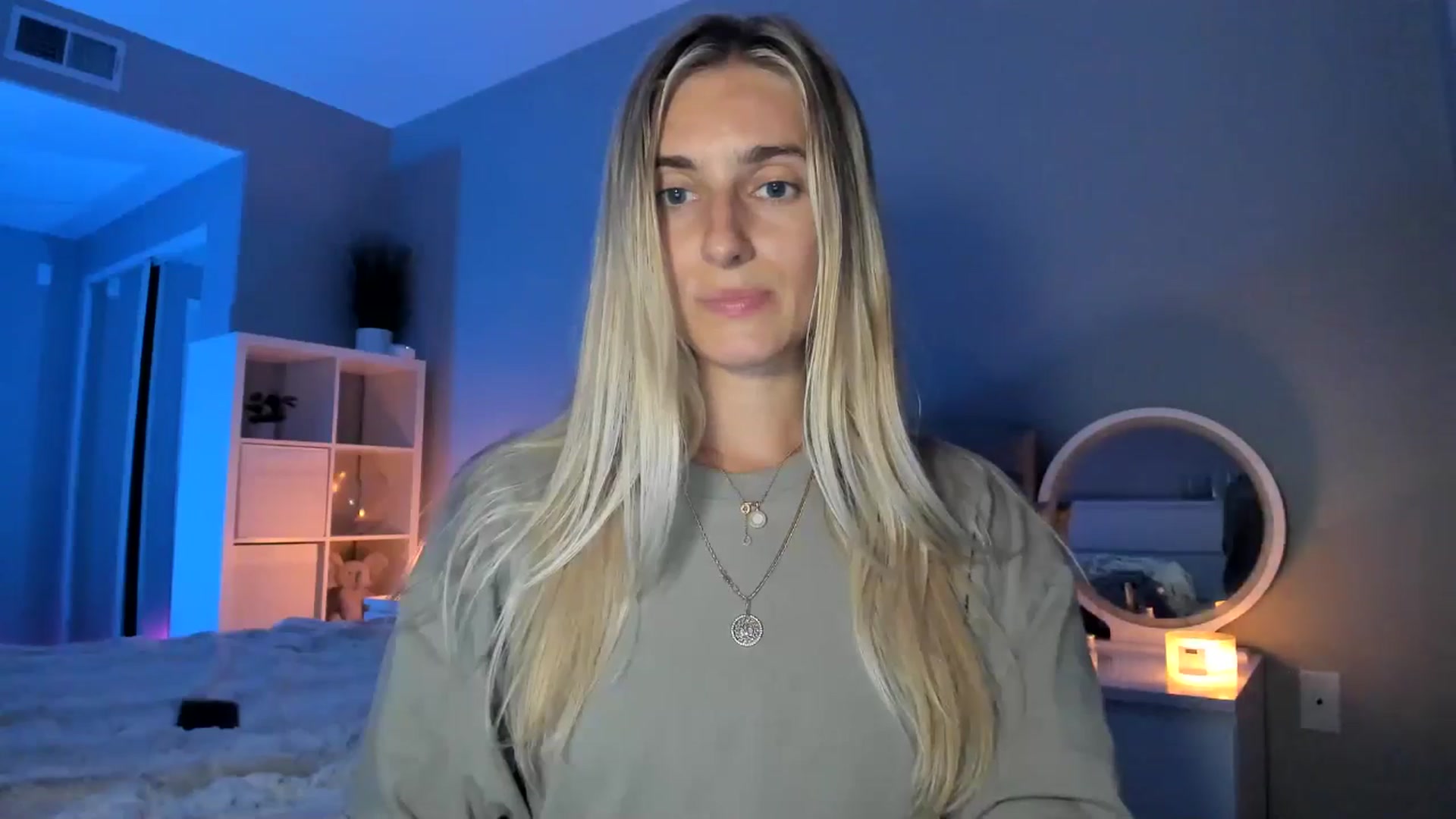 Gallery image thumbnail from Vodka_Queen's myfreecams stream on, 07/03/2025, 07:05 image 3 of 20