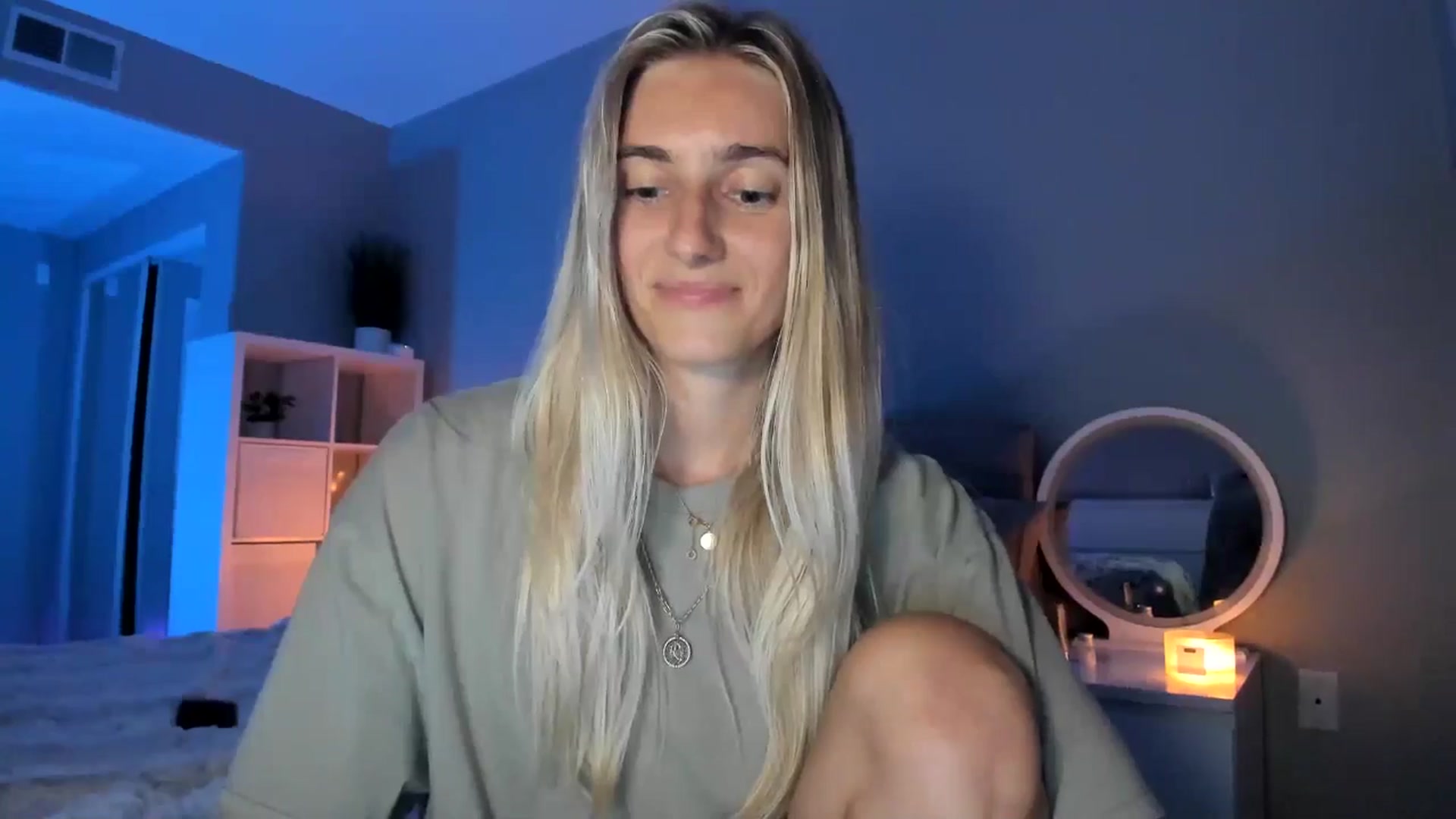 Gallery image thumbnail from Vodka_Queen's myfreecams stream on, 07/03/2025, 07:05 image 4 of 20