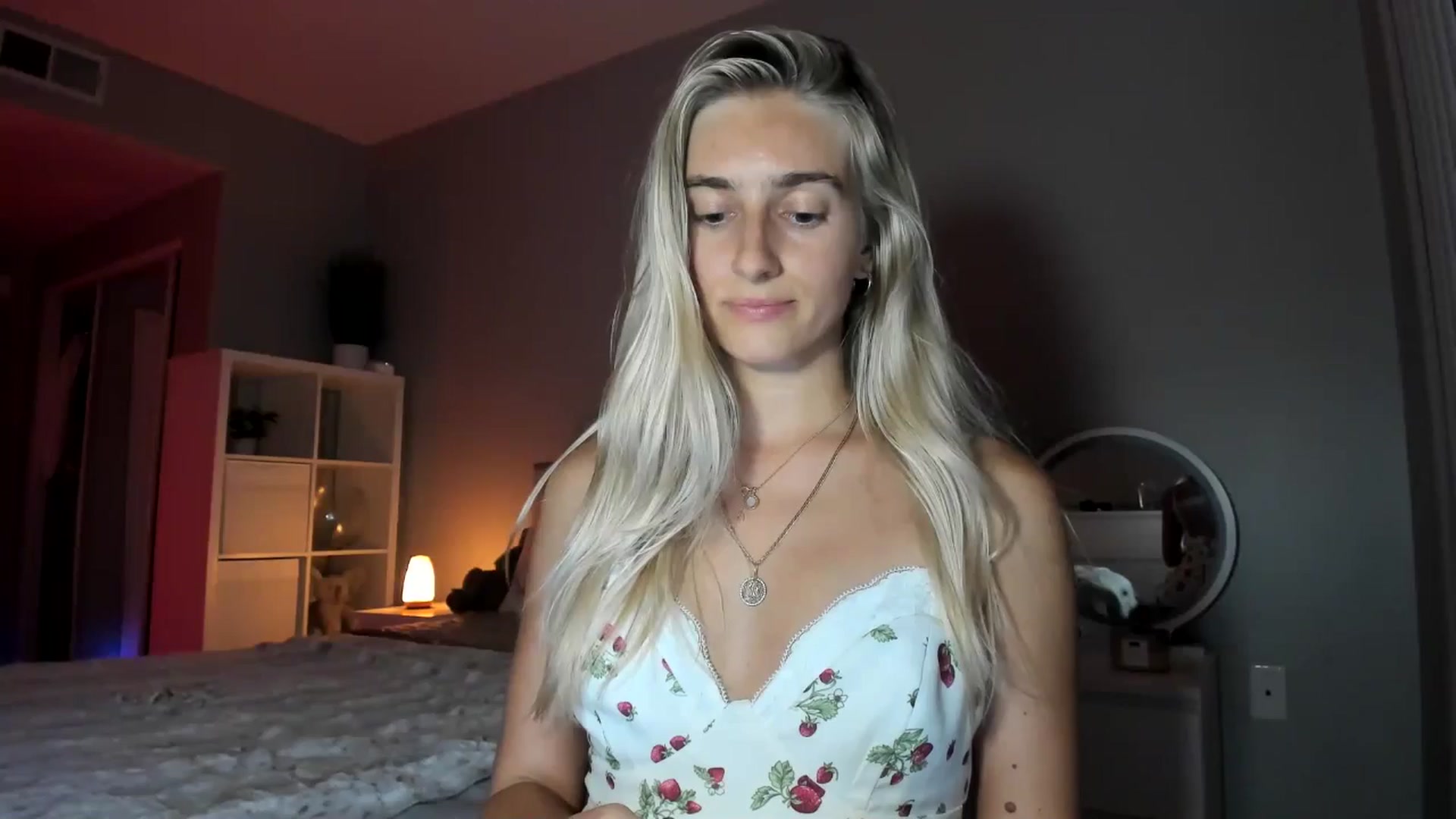 Gallery image thumbnail from Vodka_Queen's myfreecams stream on, 07/06/2025, 08:22 image 14 of 20
